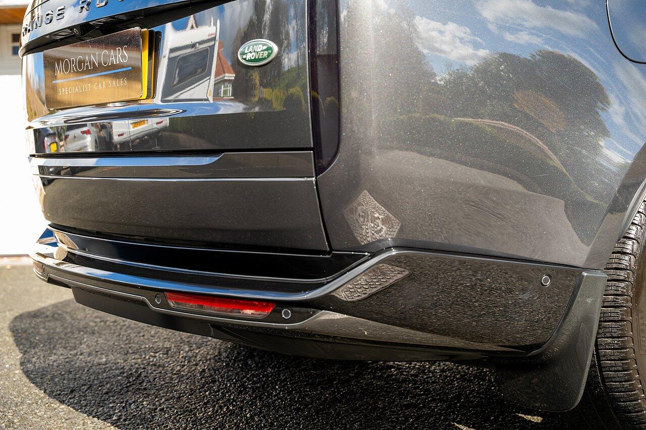 Land Rover Range Rover view 18