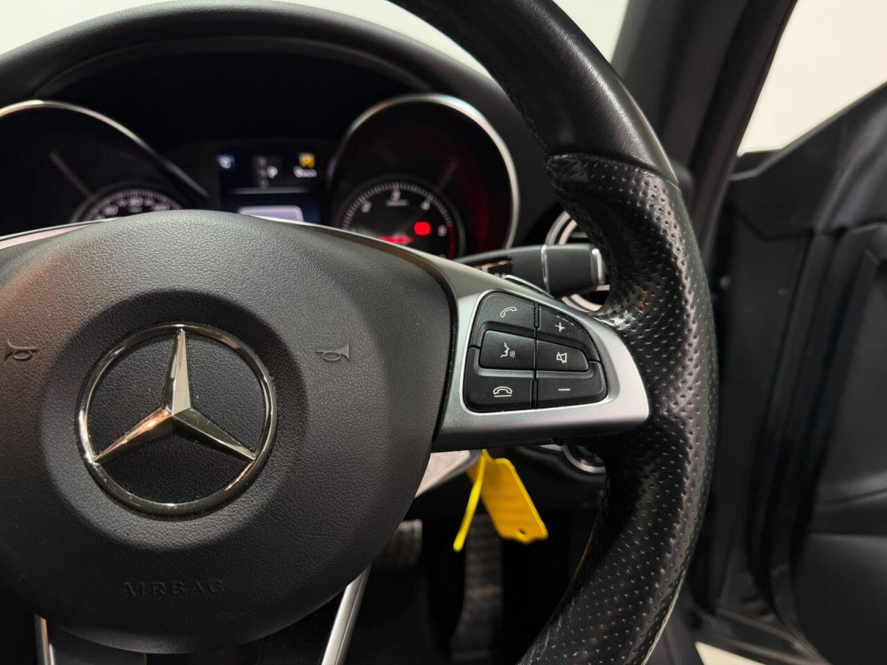 Mercedes-Benz C-Class view 19