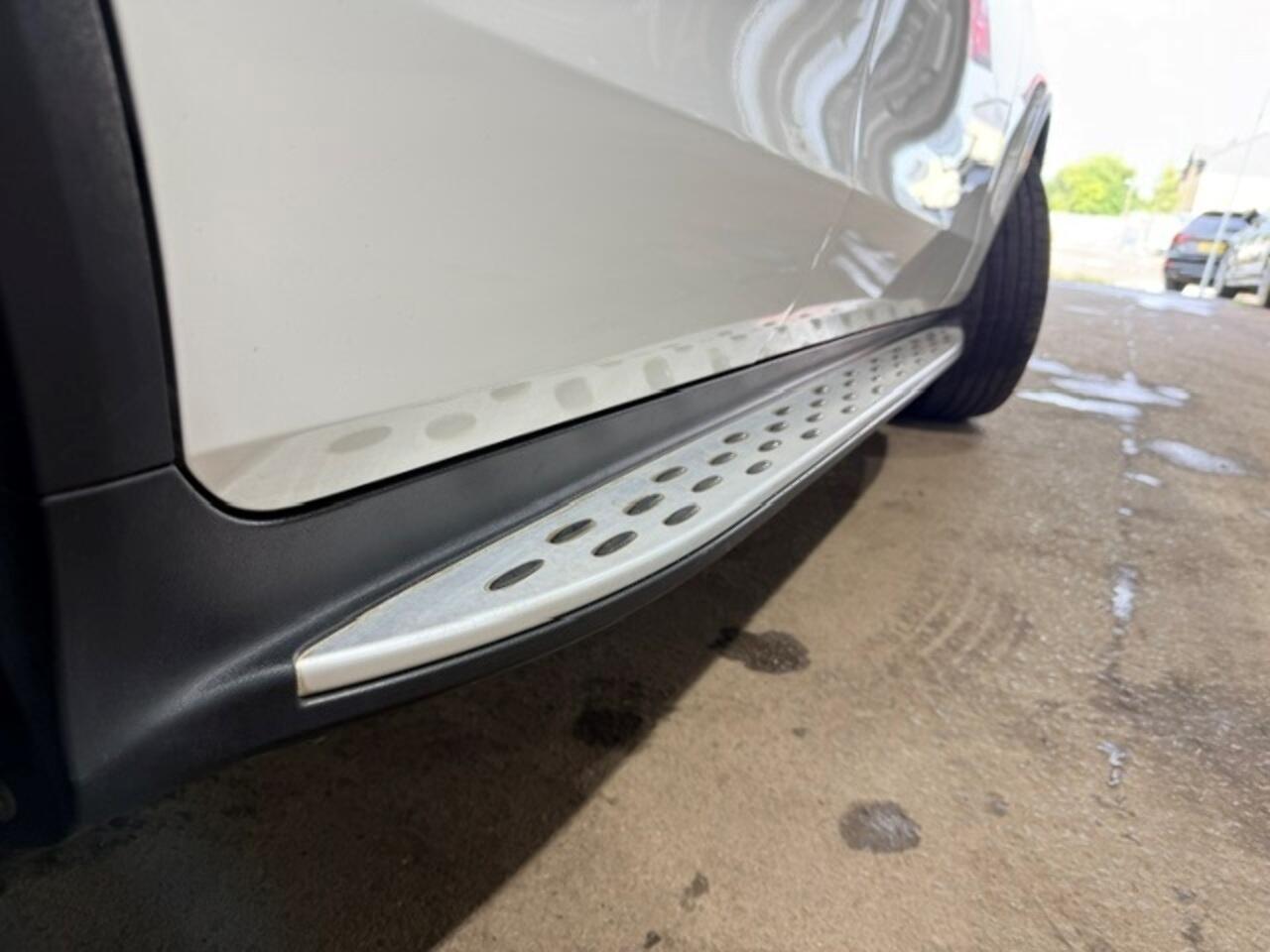 Mercedes-Benz GLC view 27