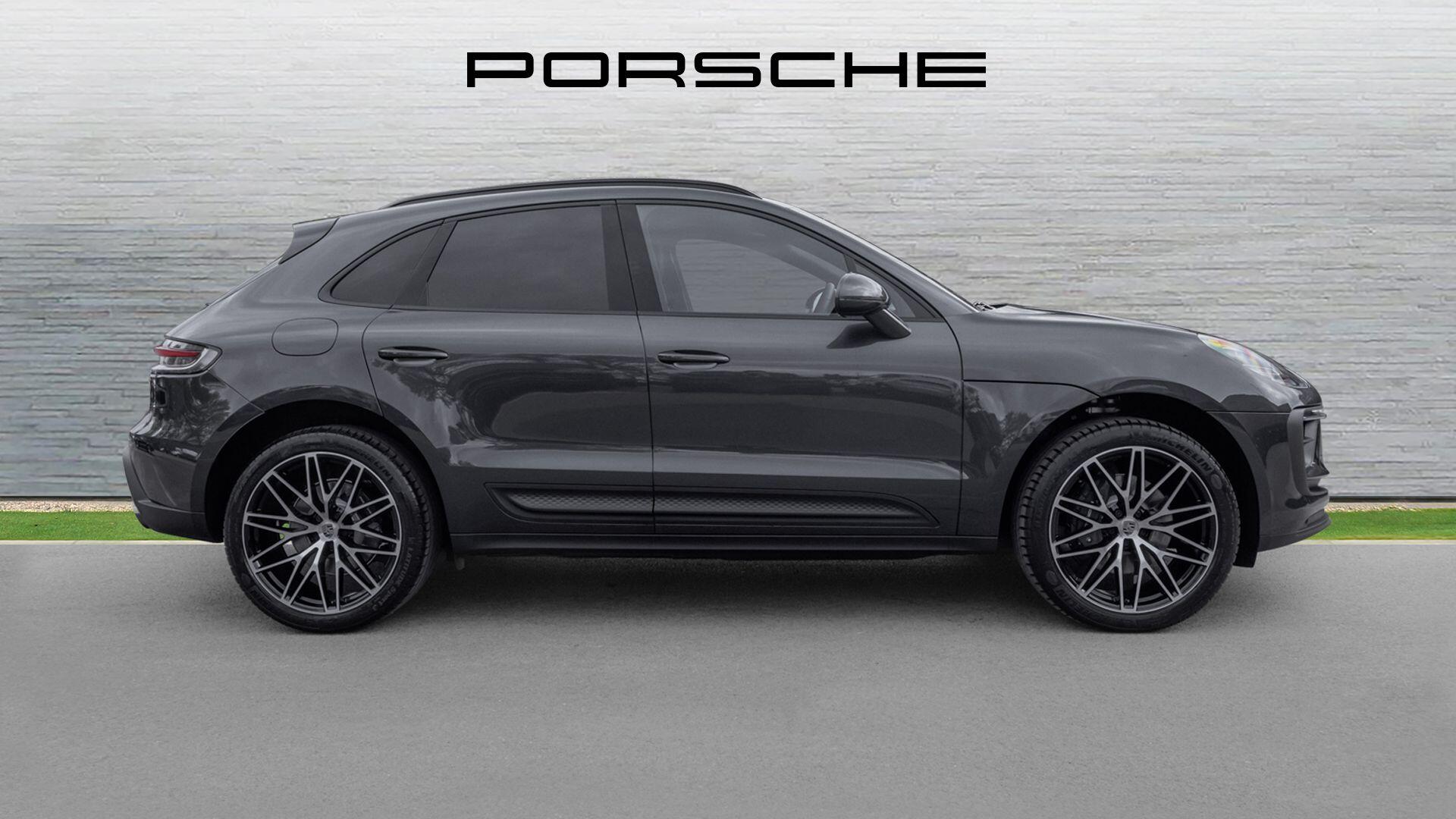 Porsche Macan view 8