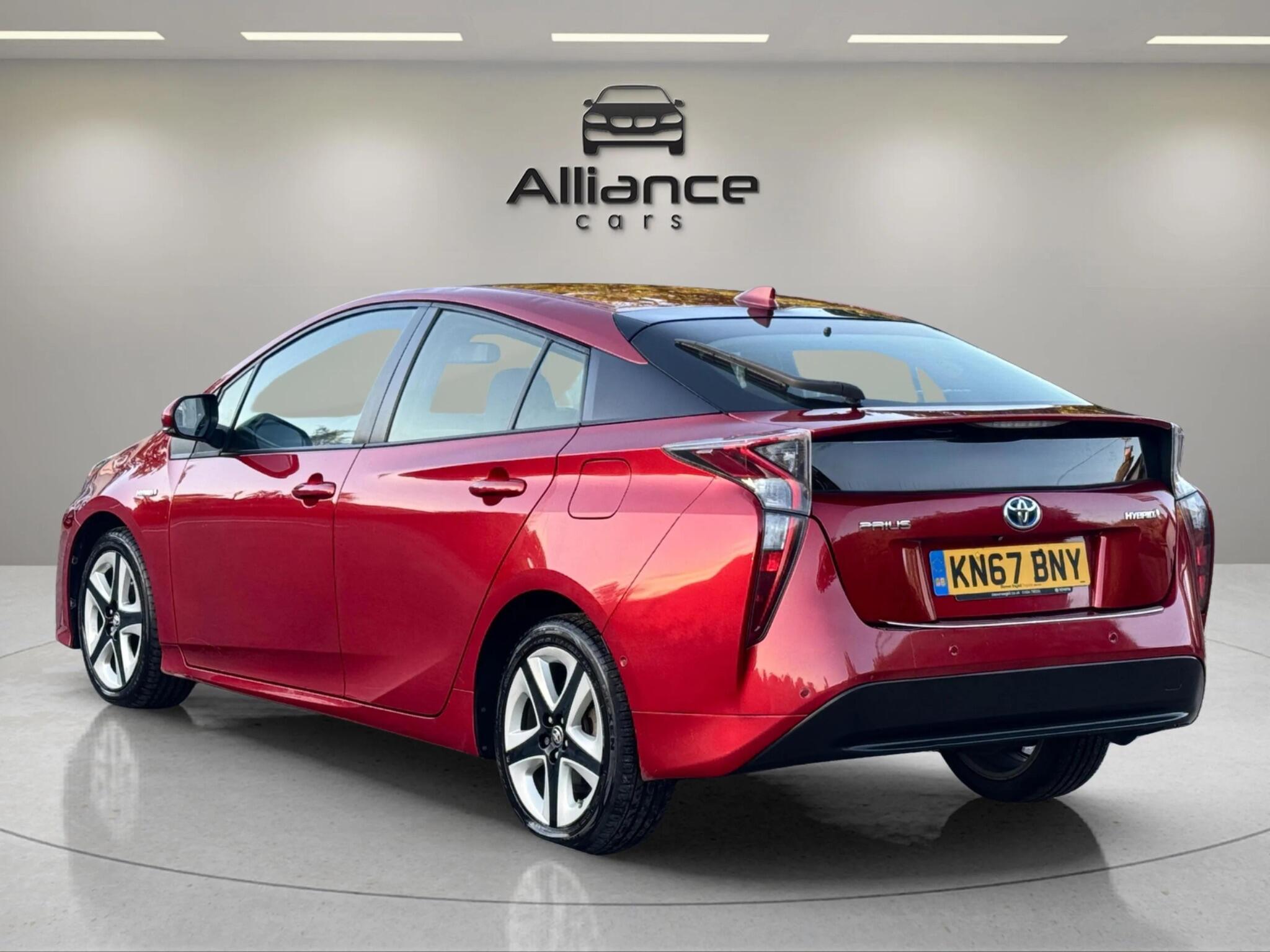 Toyota Prius view 17
