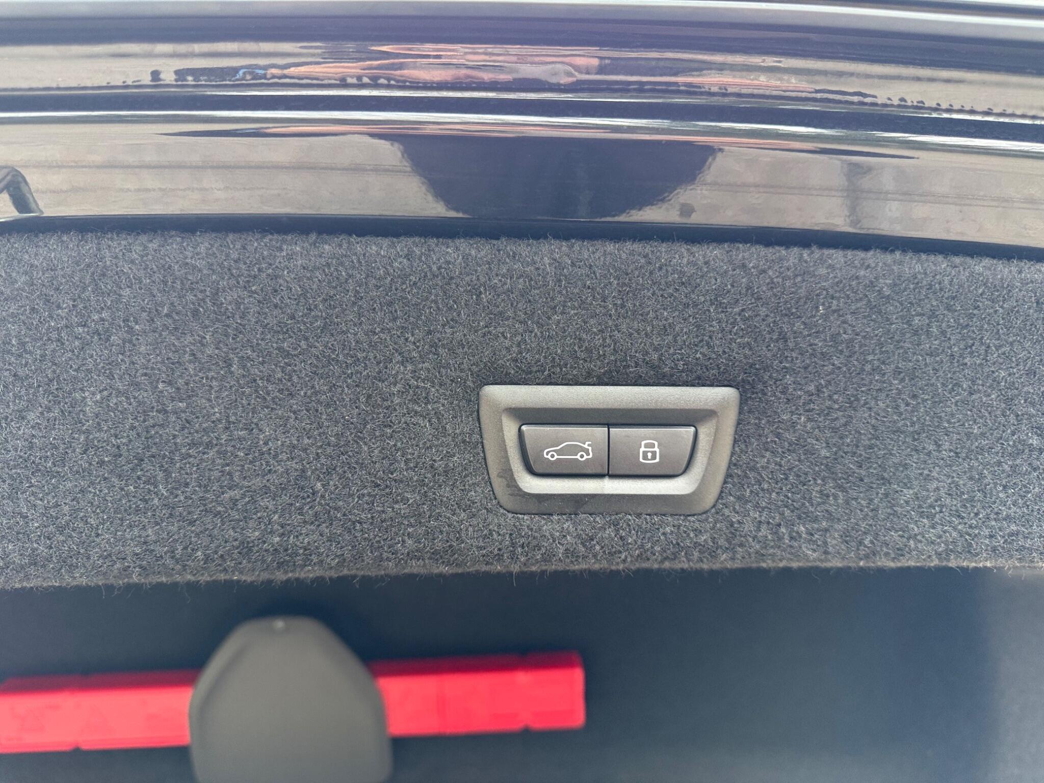 BMW 7 Series view 44