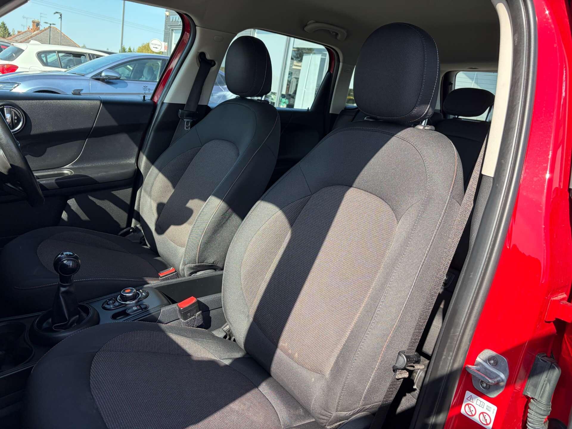 Mini Countryman view 17