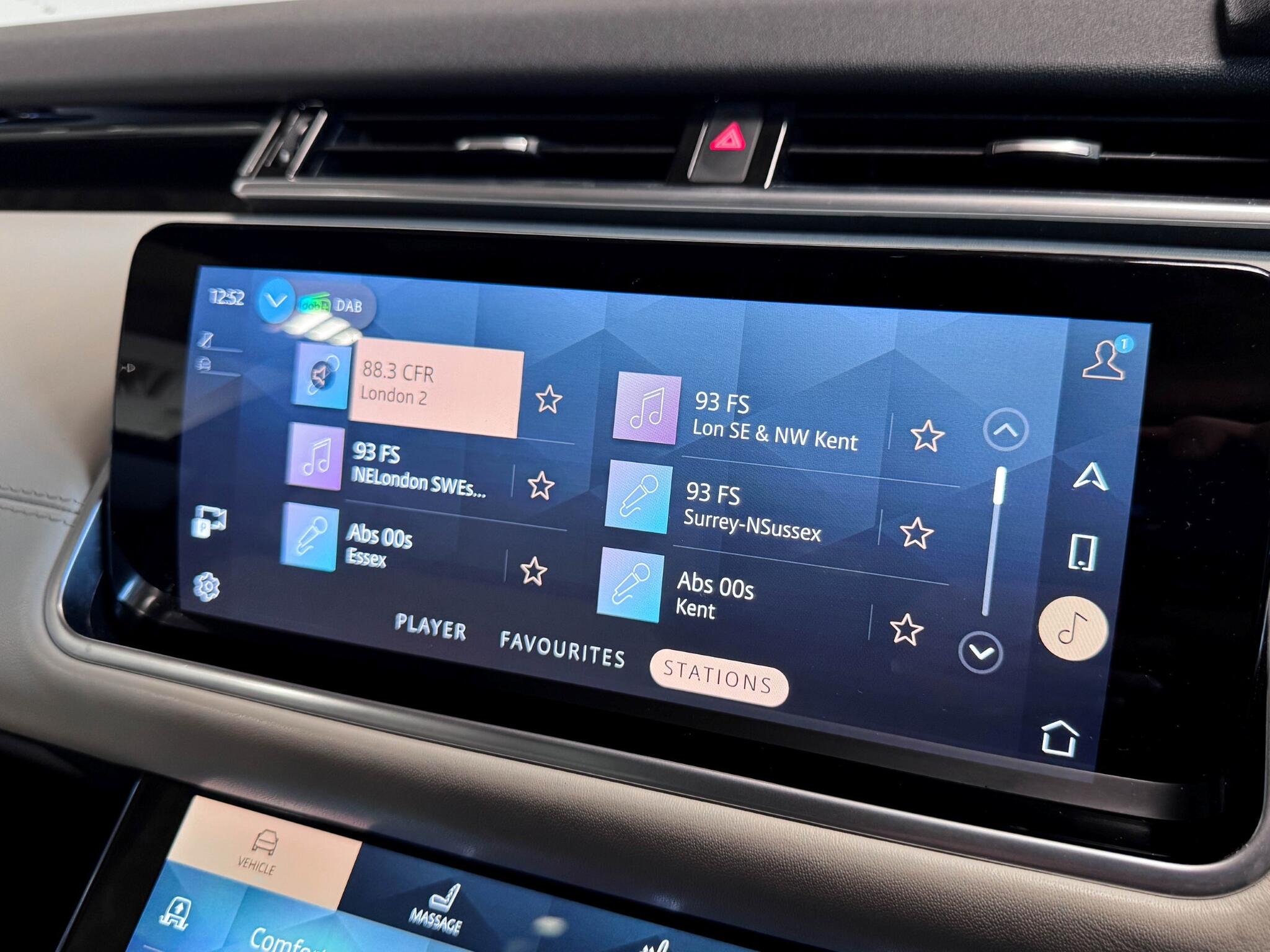 Land Rover Range Rover Velar view 48