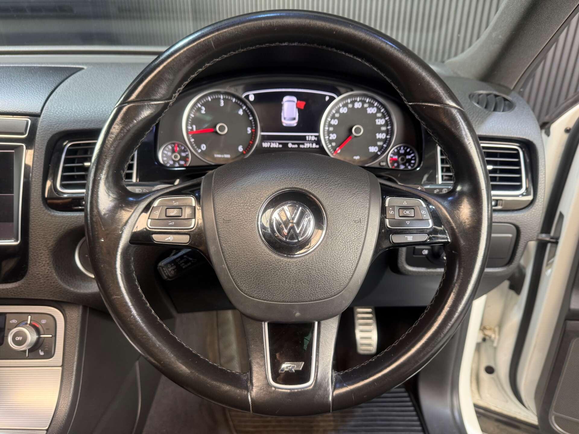 Volkswagen Touareg view 41
