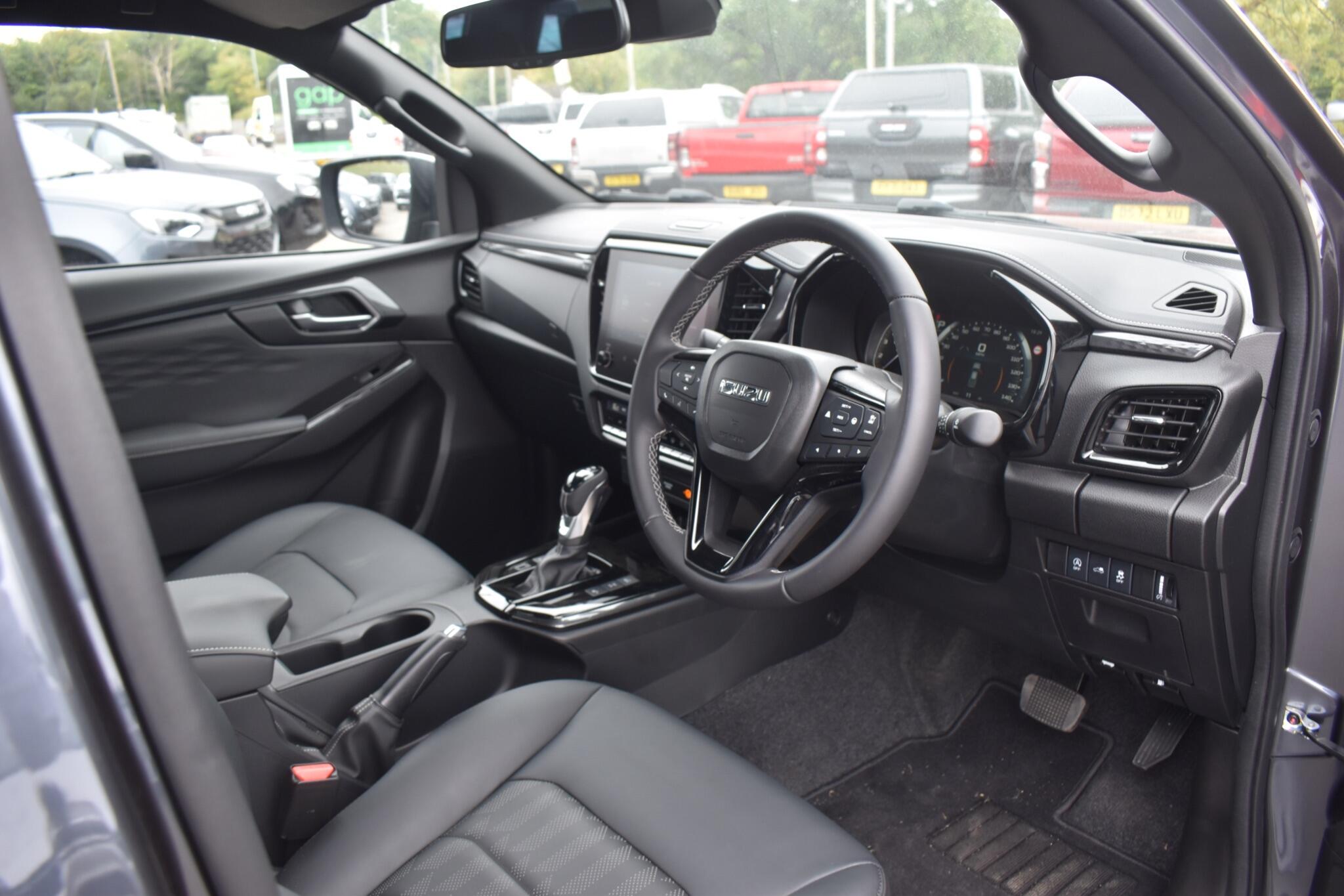 D-Max - 1.9 TD V-Cross Auto 4WD Euro 6 (s/s) 4dr - Image 29