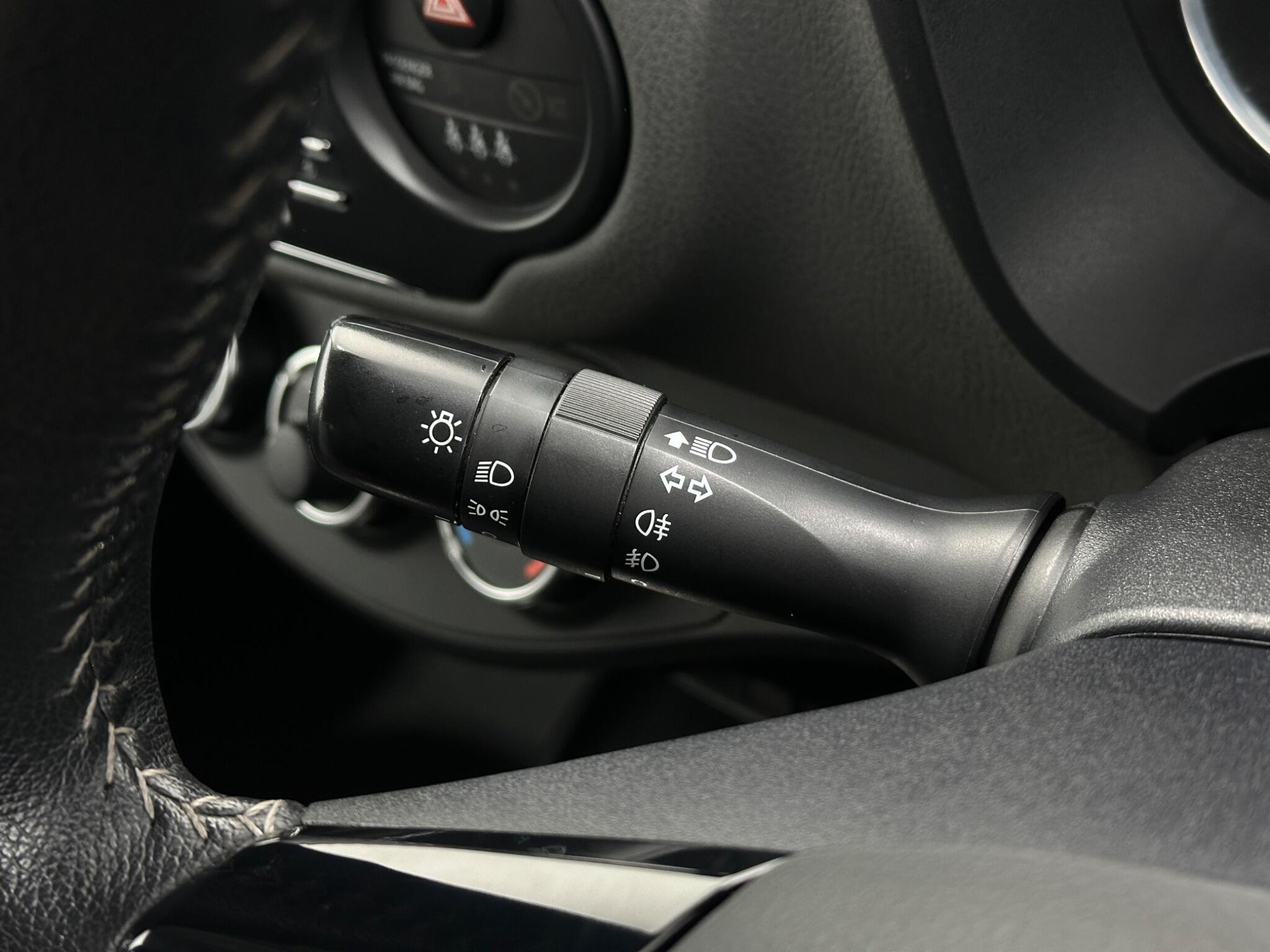 Toyota Yaris view 14