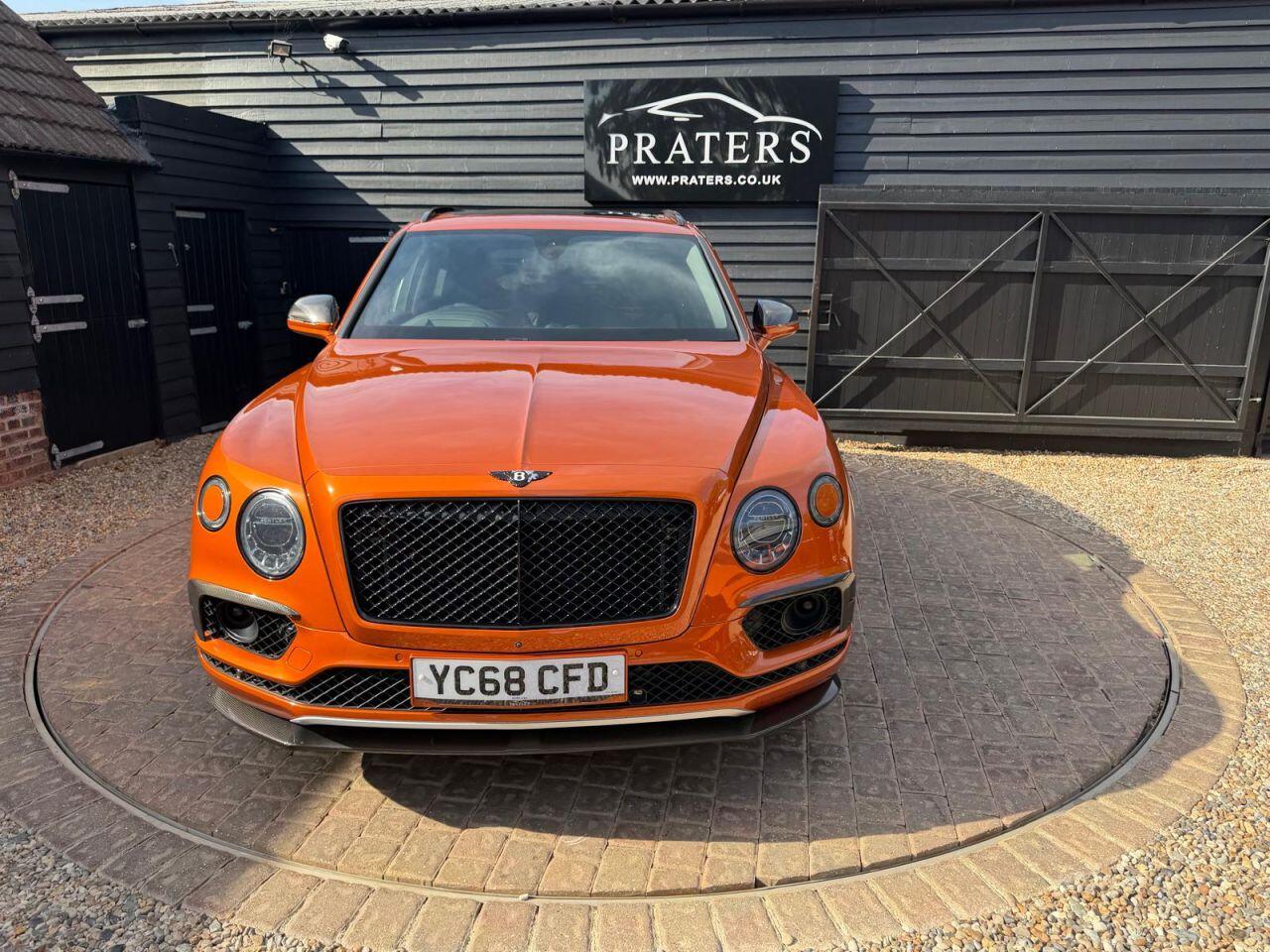 Bentley Bentayga view 50