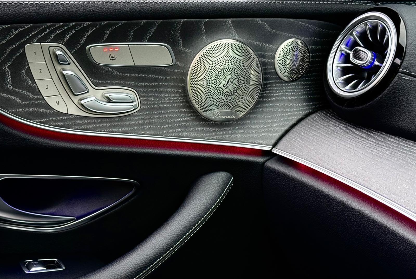 Mercedes-Benz E-Class view 24
