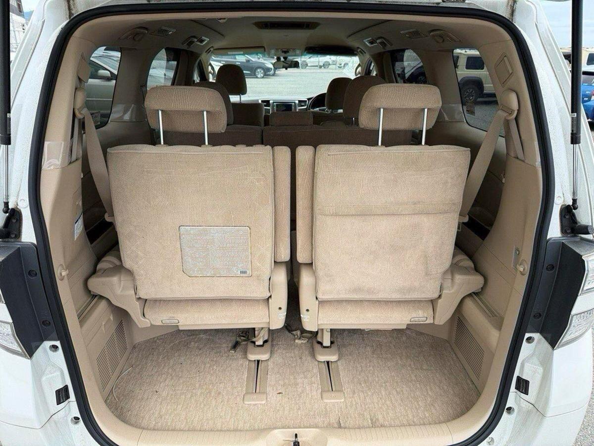 Toyota Vellfire view 16