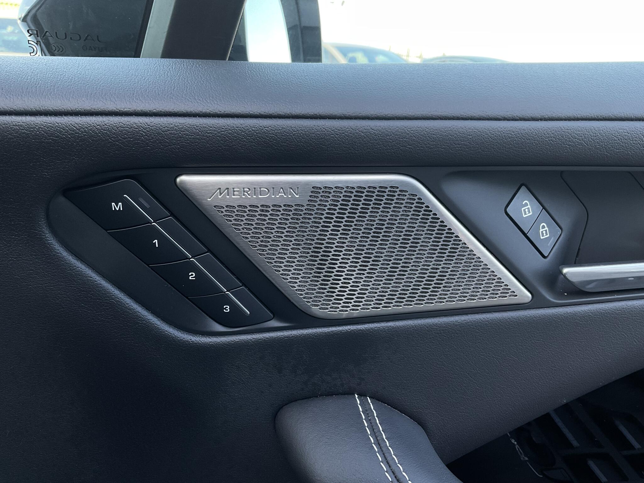 Jaguar I-Pace view 24