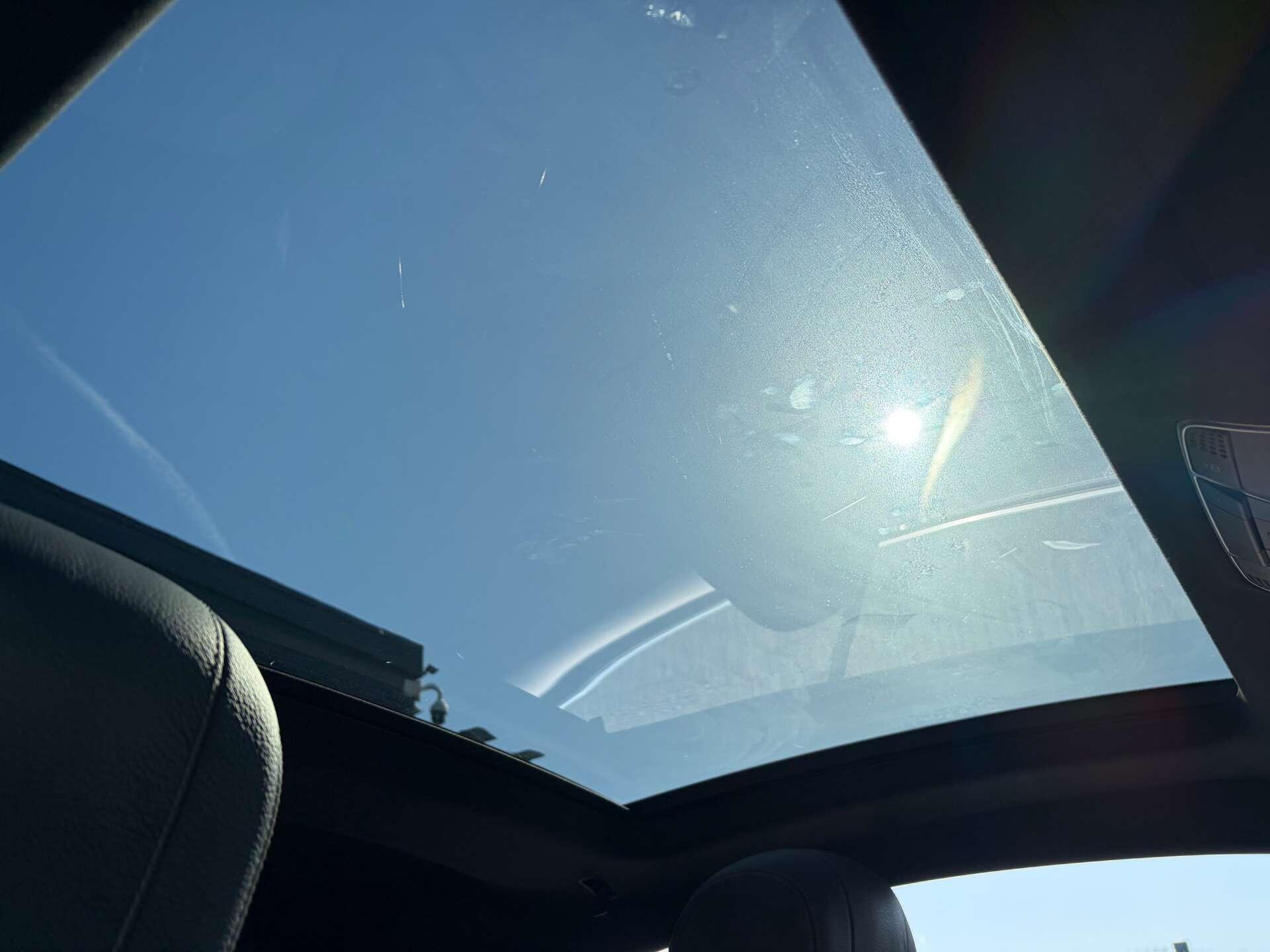 Mercedes-Benz S Class view 35