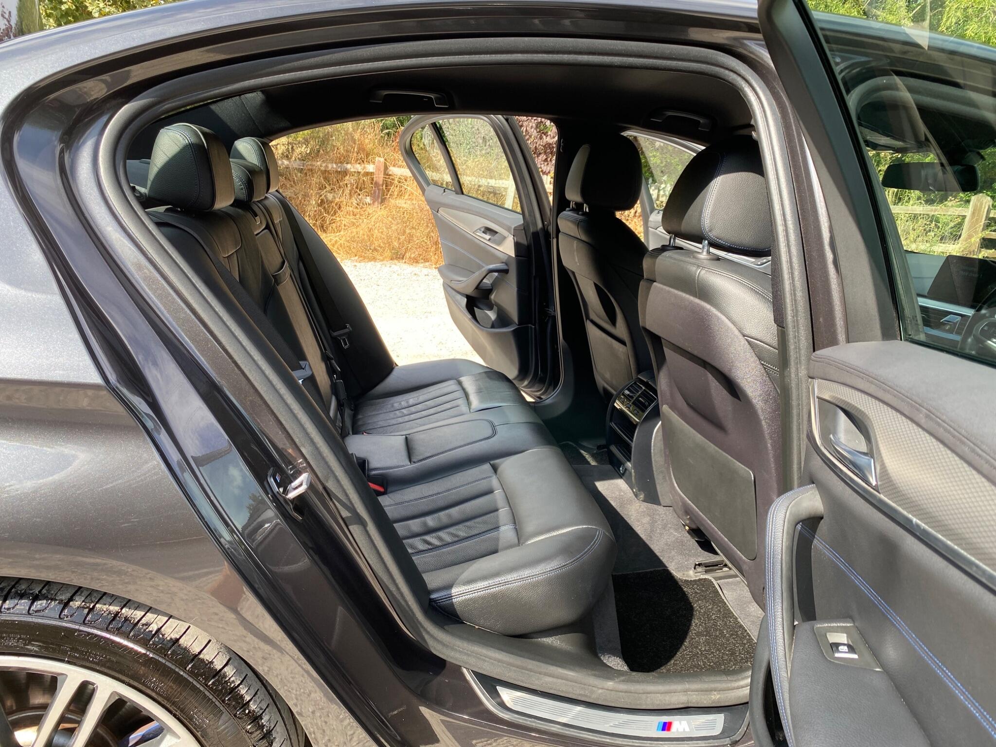 BMW 5 Series view 14