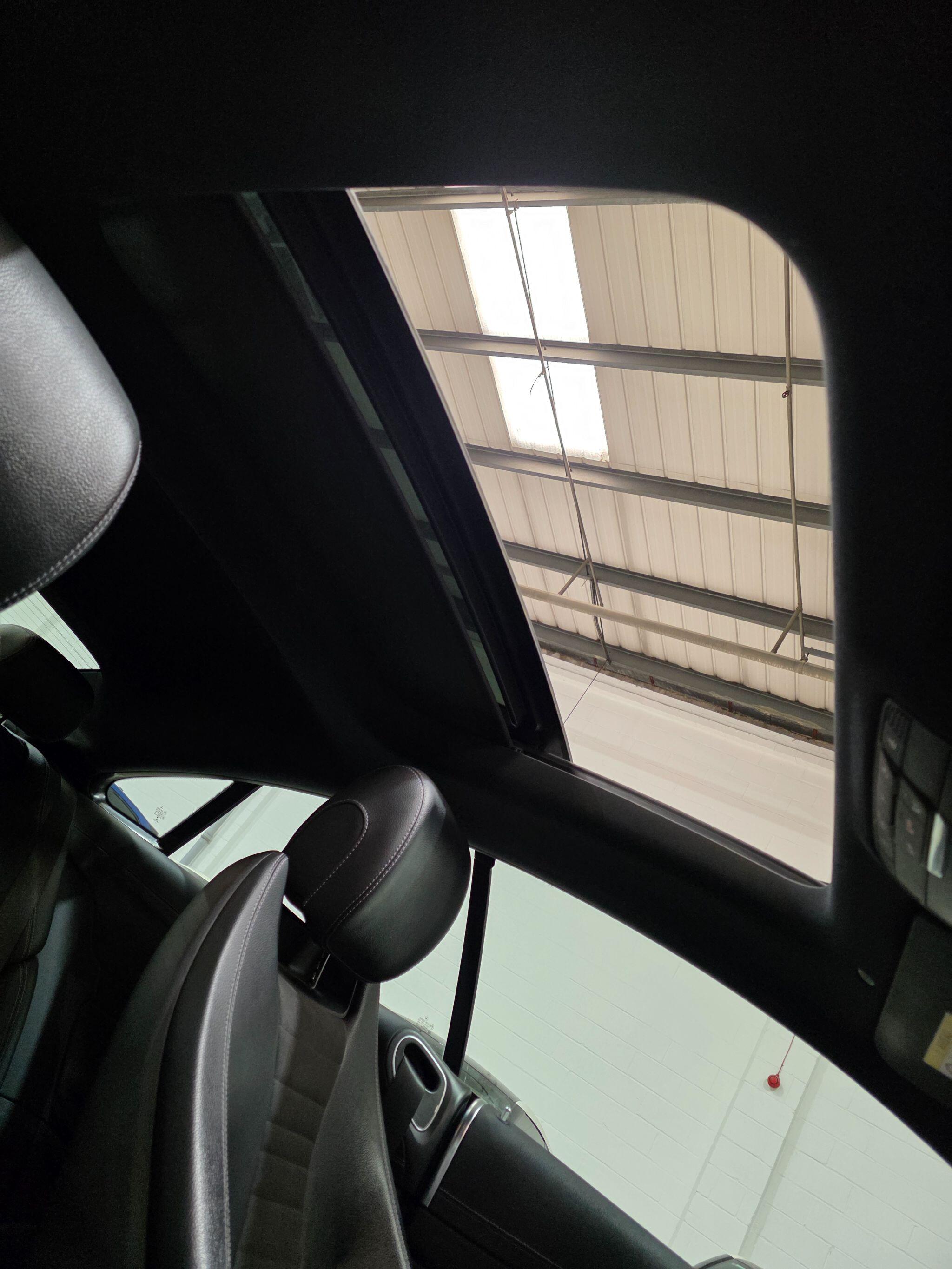 Mercedes-Benz E Class view 8