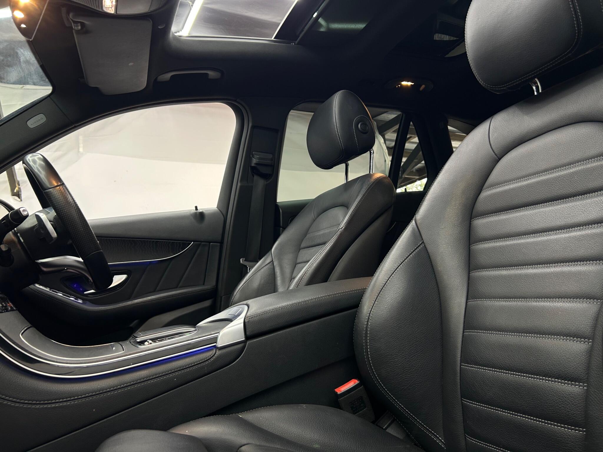 Mercedes-Benz GLC view 53