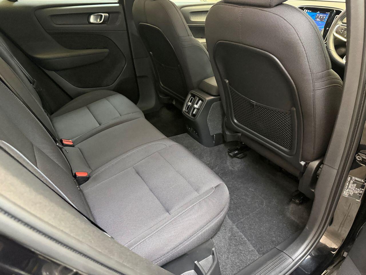 Volvo C40 view 28