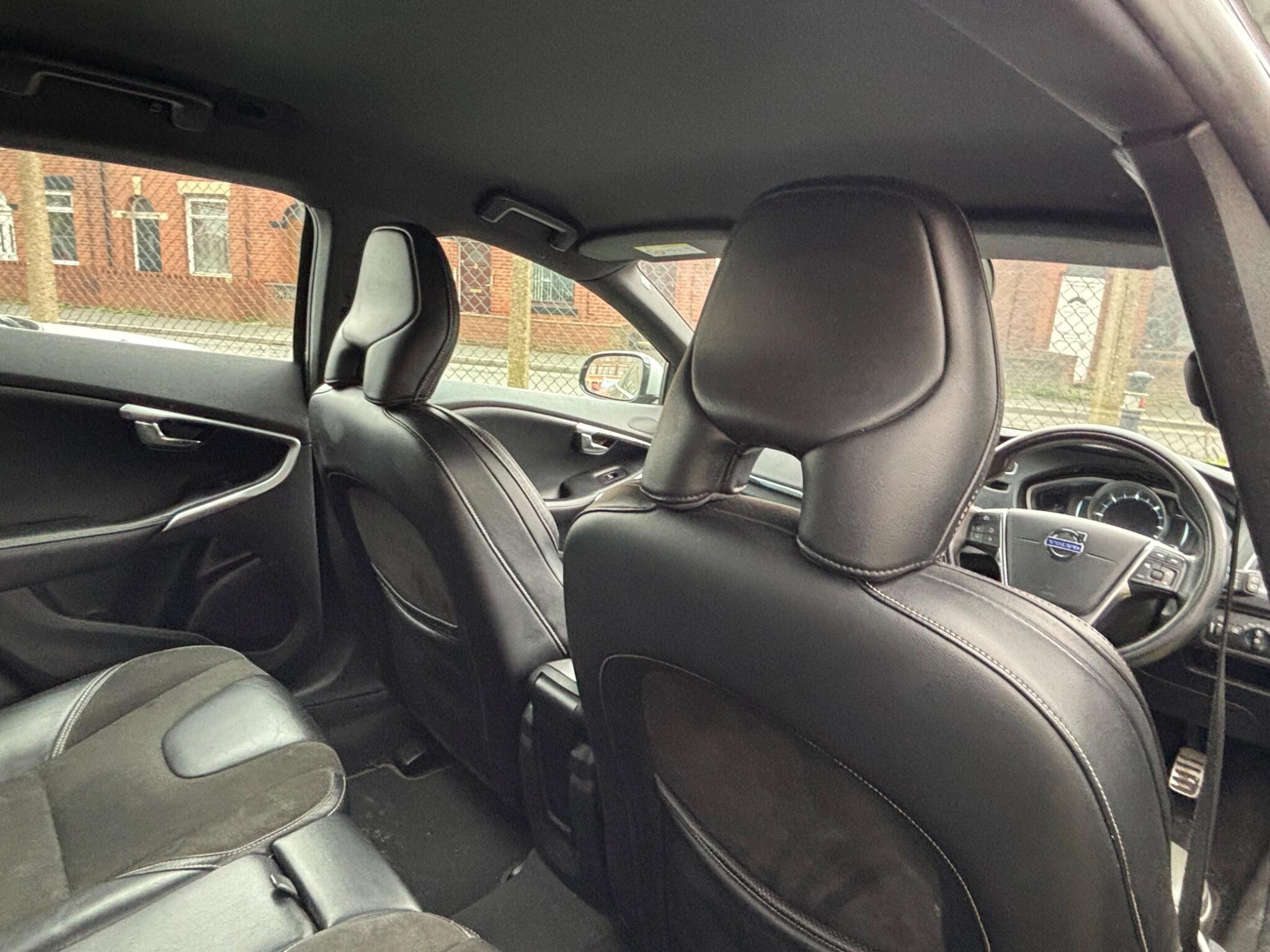 Volvo V40 view 25