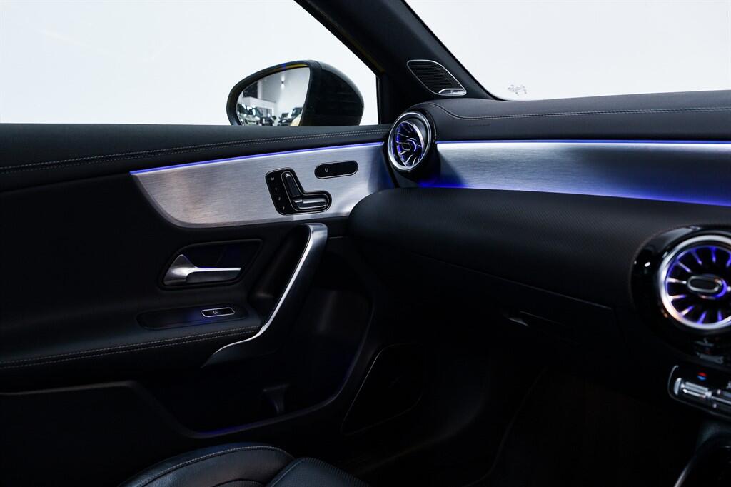 Mercedes-Benz A-Class view 25