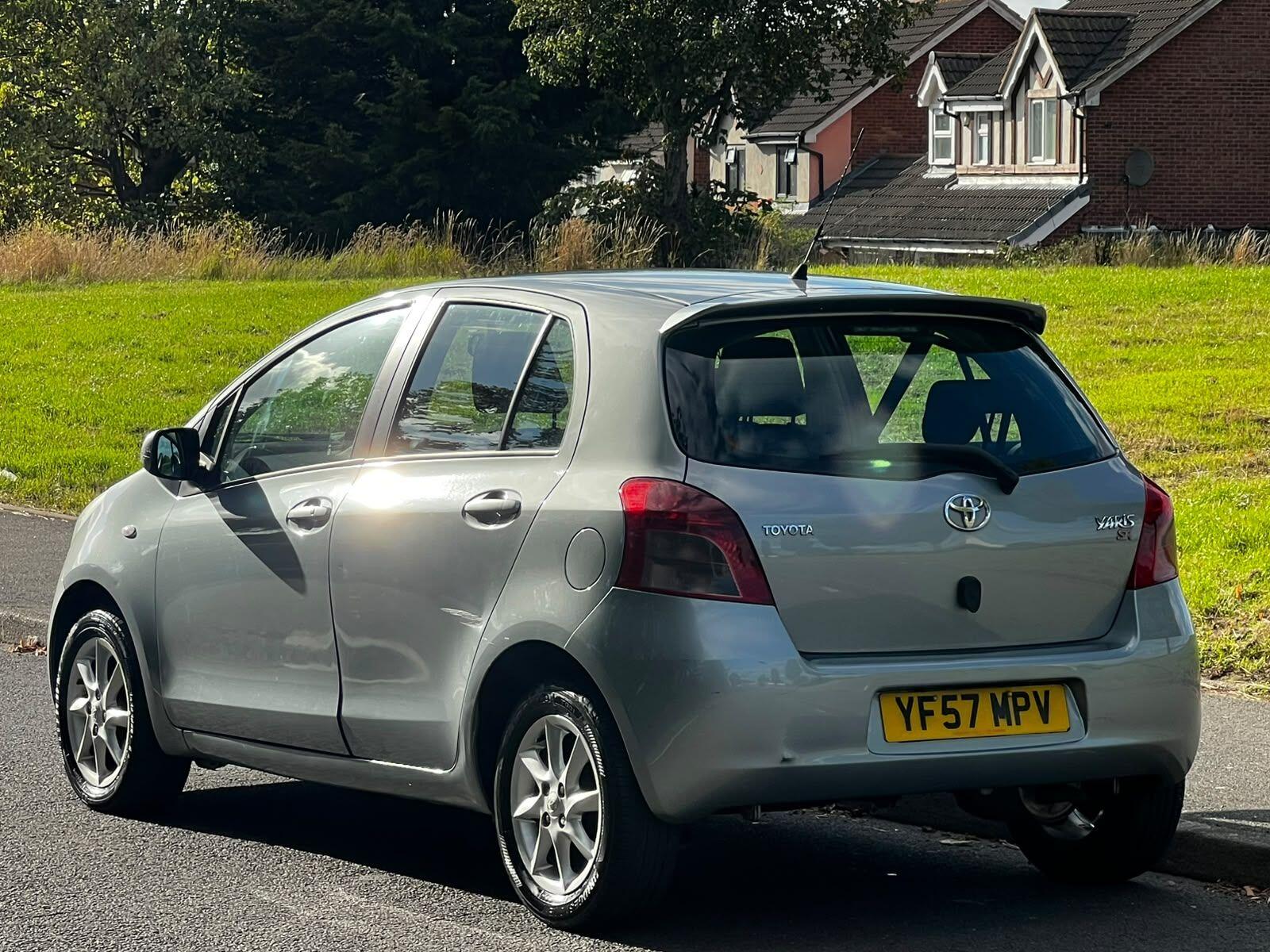 Toyota Yaris view 5