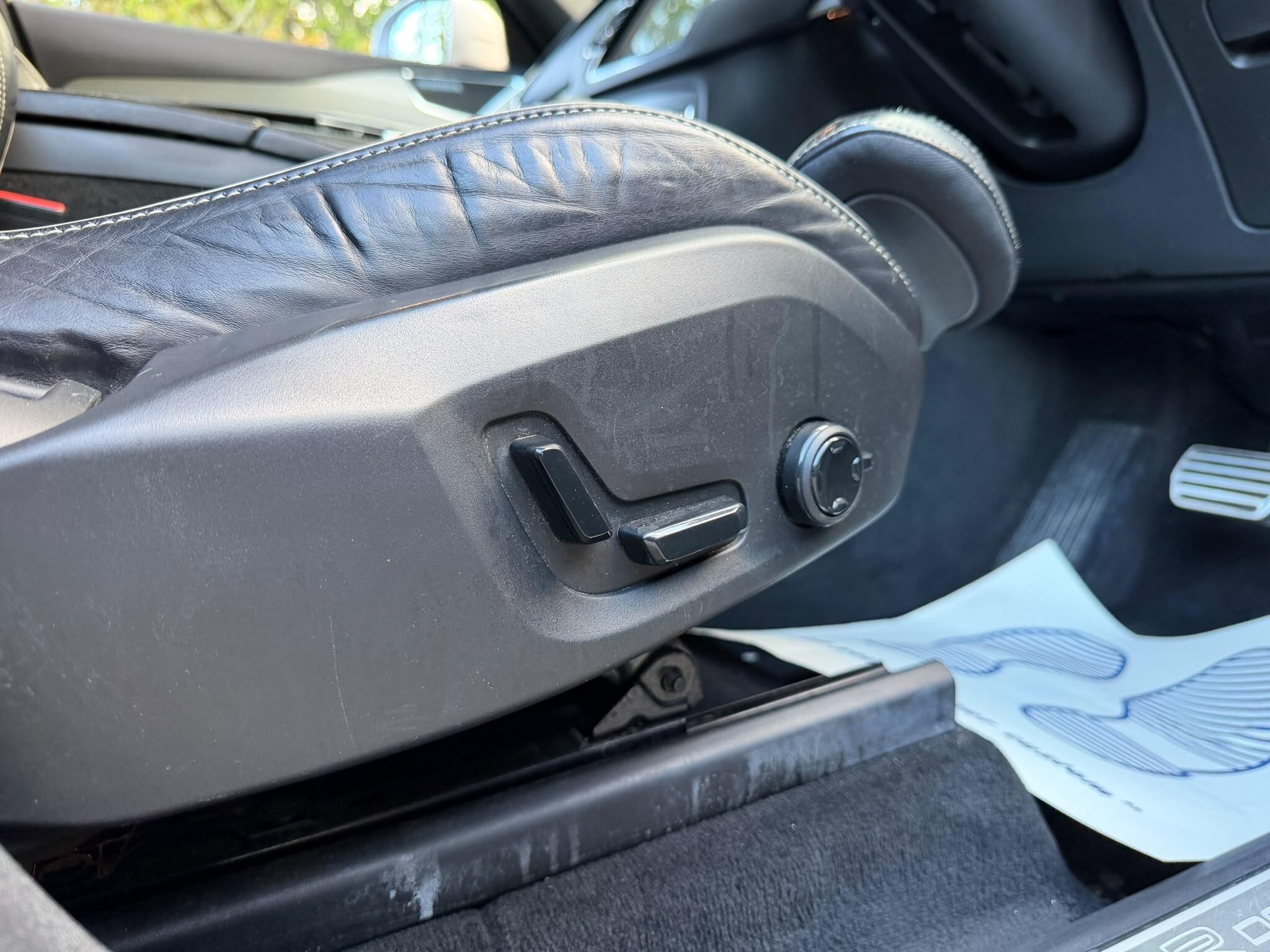 Volvo XC90 view 31