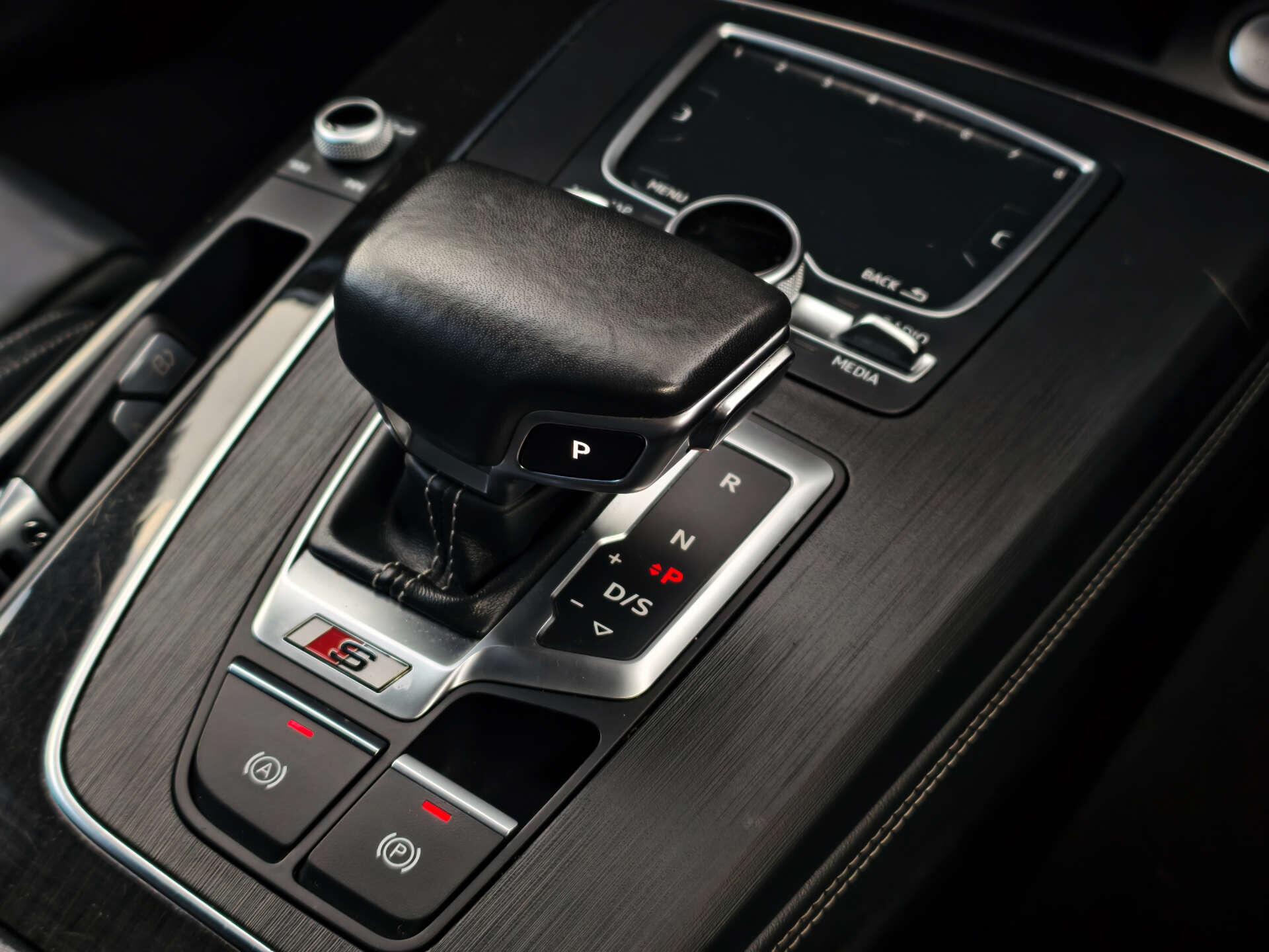 Audi SQ5 view 46