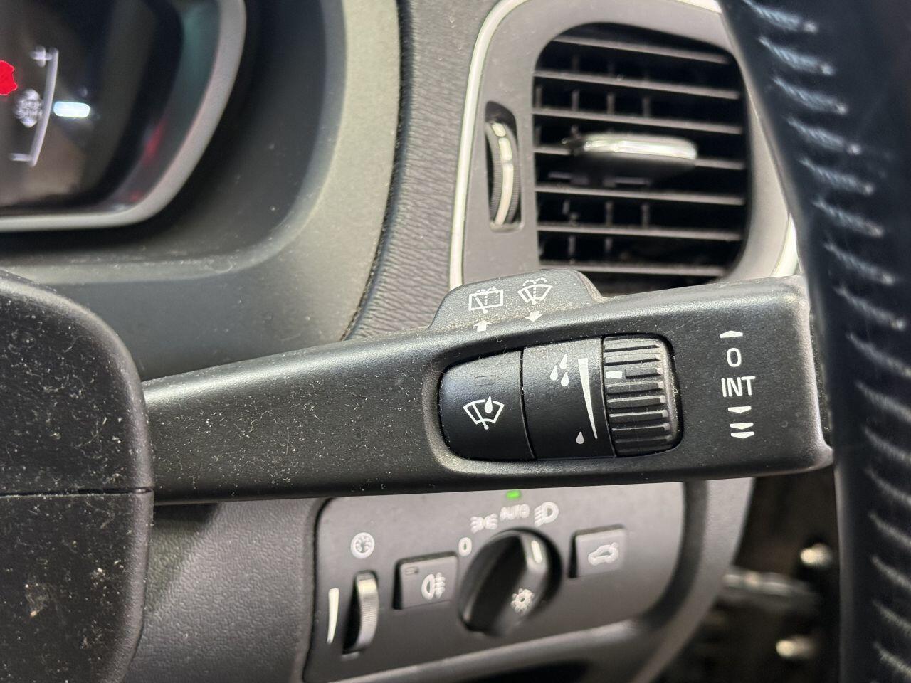 Volvo V40 view 29