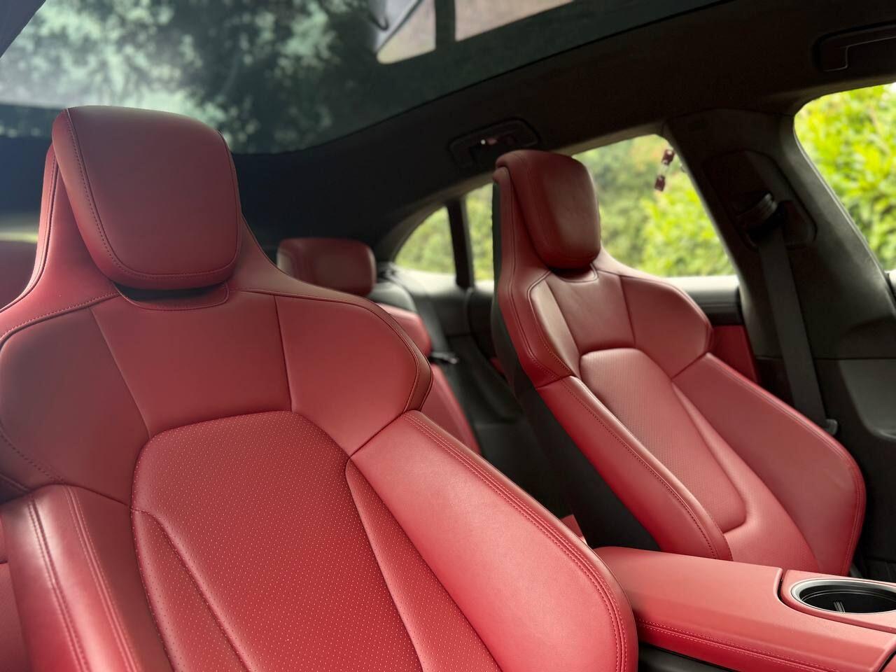 Porsche Taycan view 14