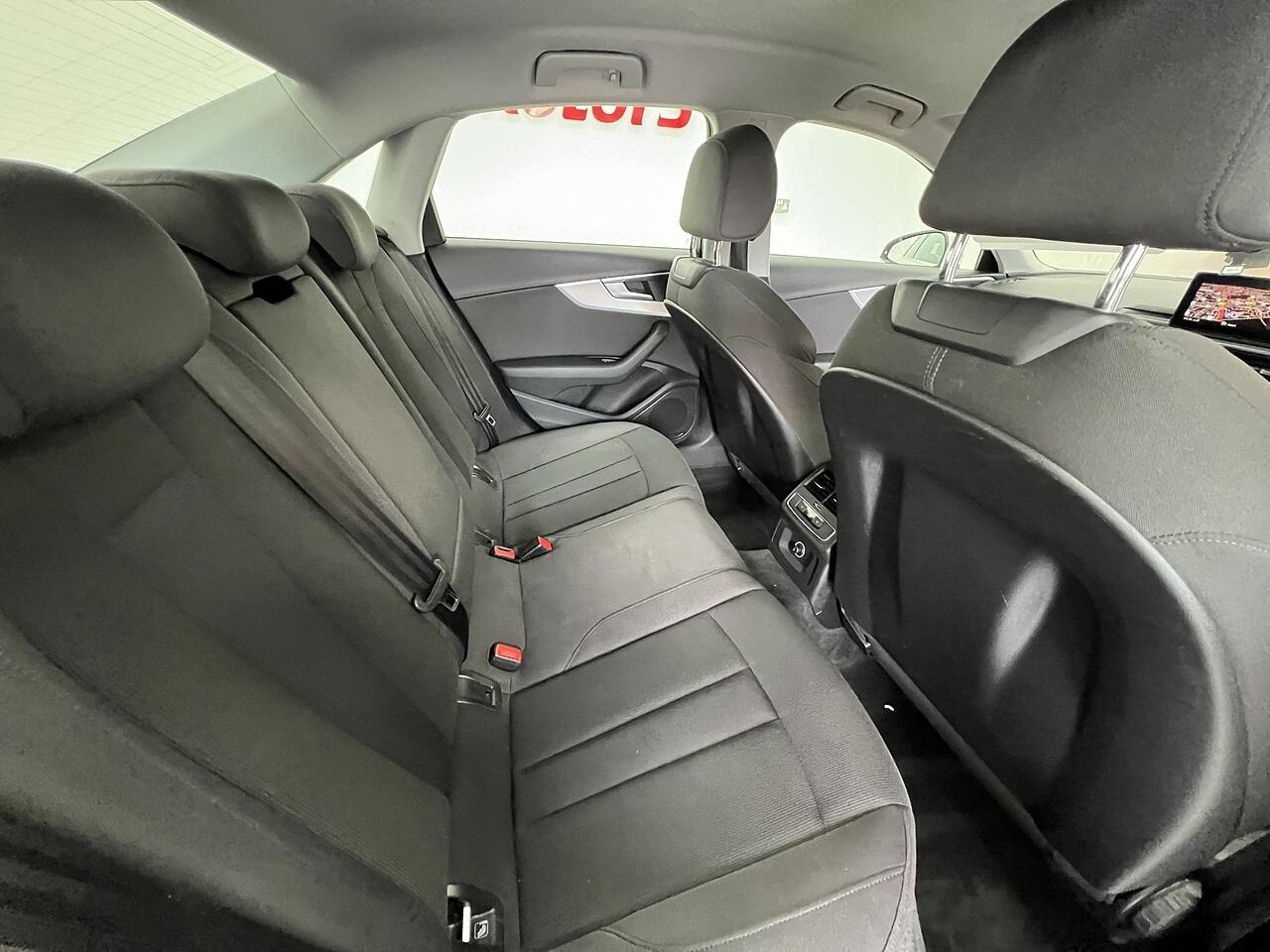 Audi A4 view 15