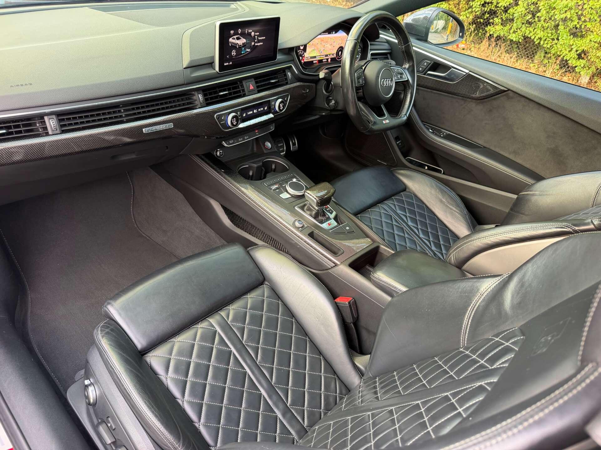 Audi S5 view 25