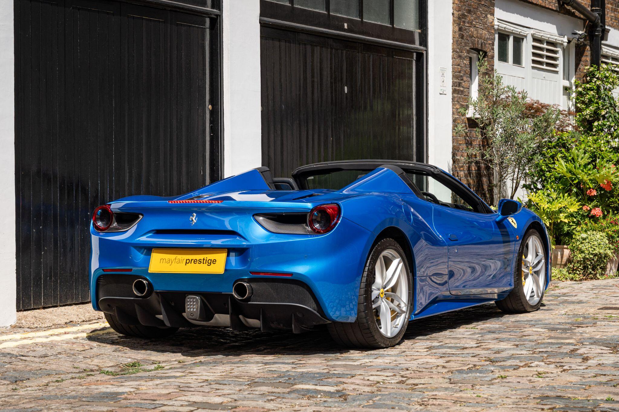 Ferrari 488 view 13