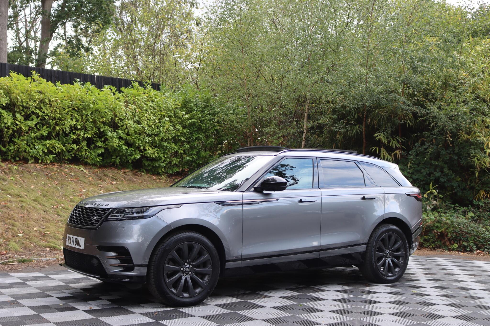 Land Rover Range Rover Velar view 23