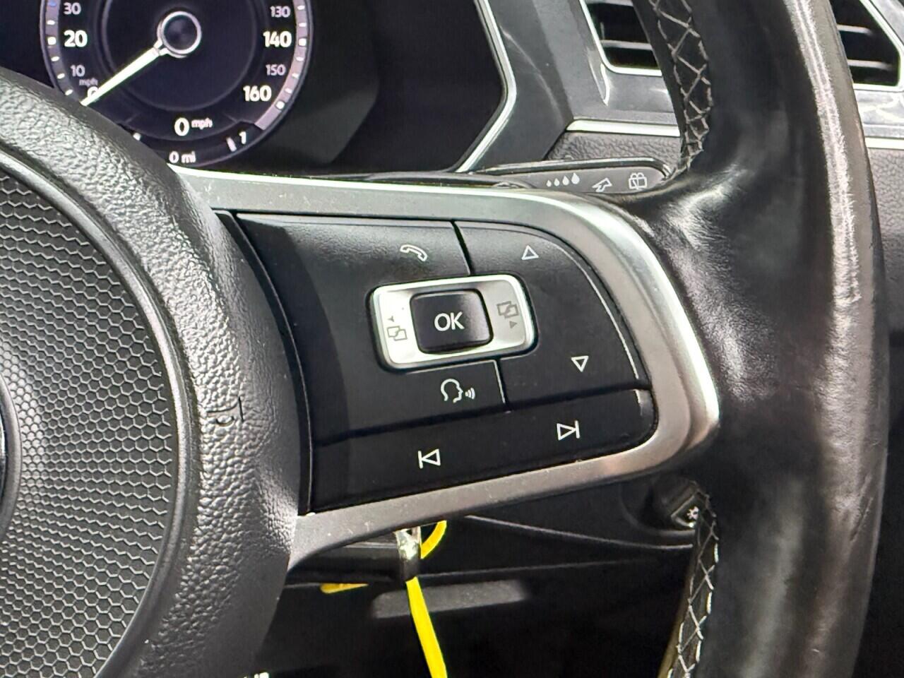 Volkswagen Tiguan view 14