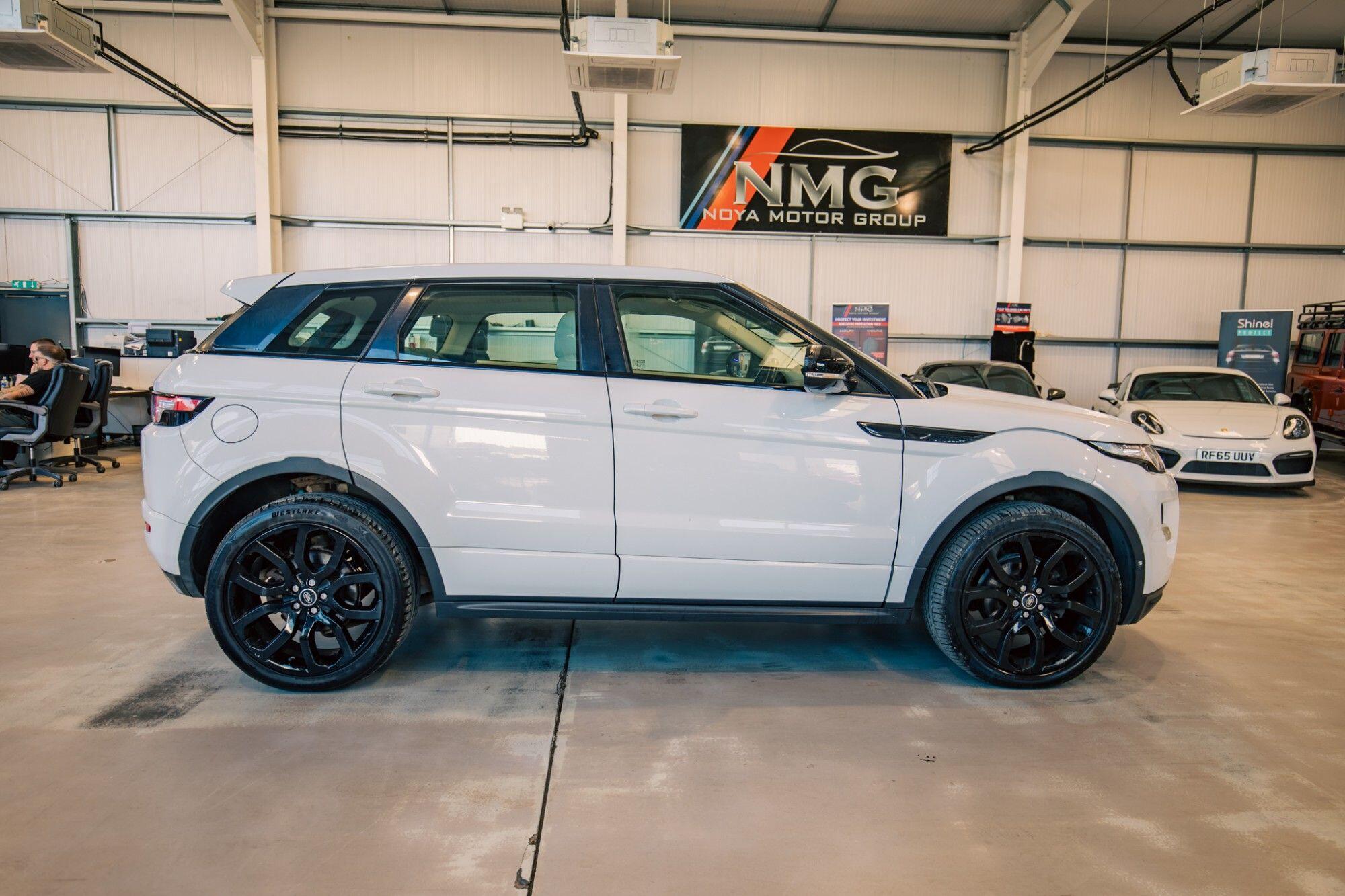 Land Rover Range Rover Evoque view 21