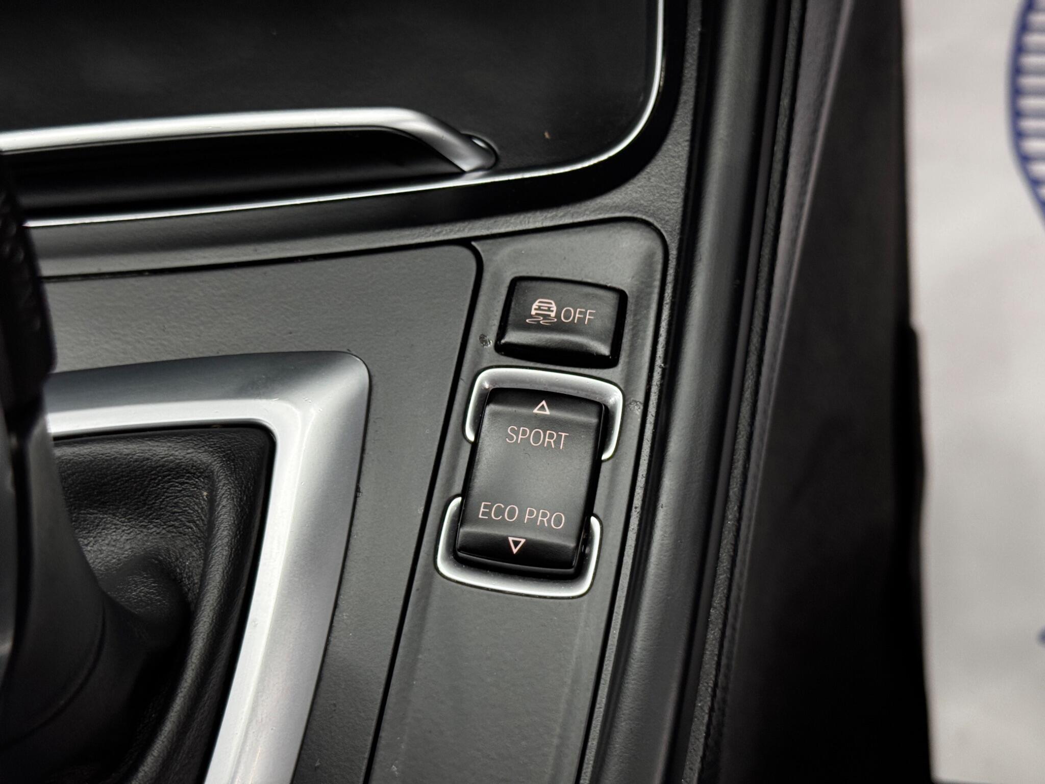 BMW 3 Series view 26