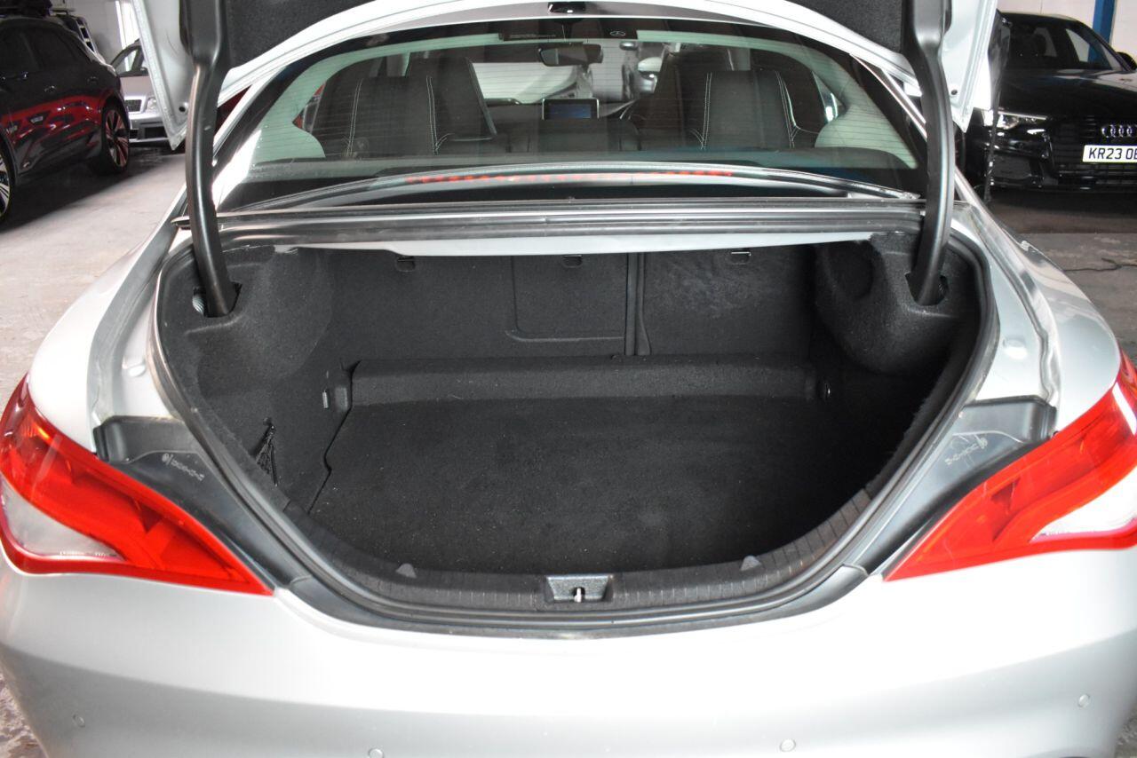 Mercedes-Benz Cla view 11
