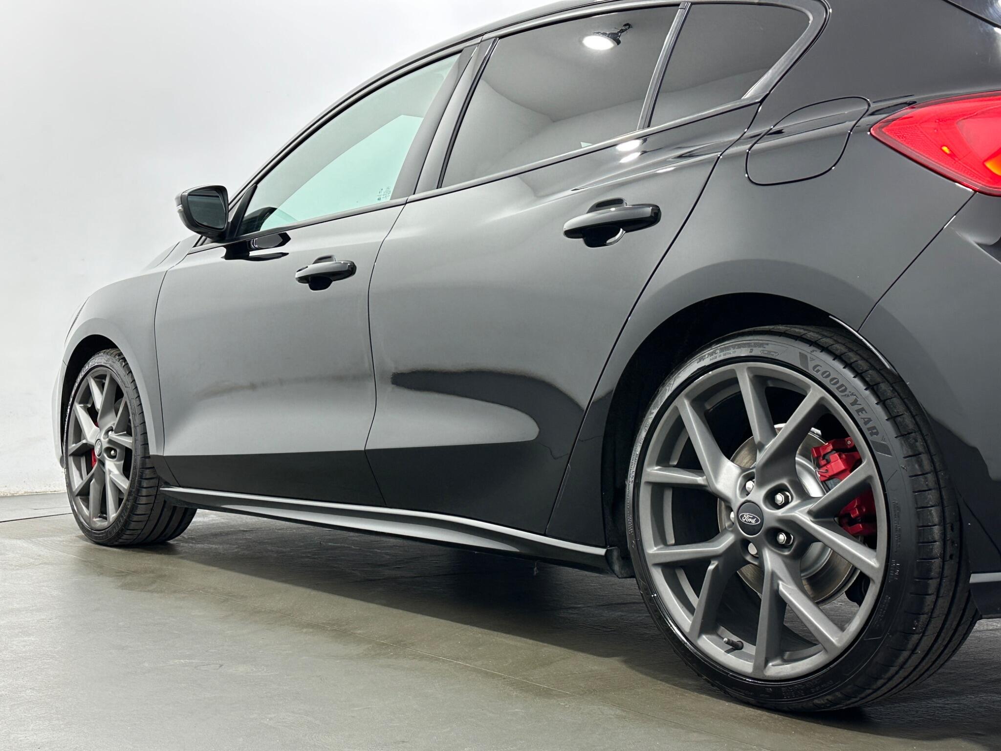 Ford Focus view 48