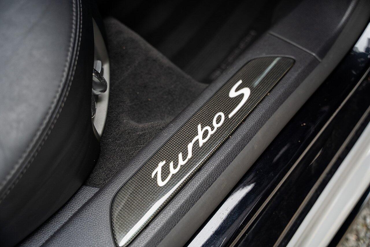 Porsche Panamera view 63