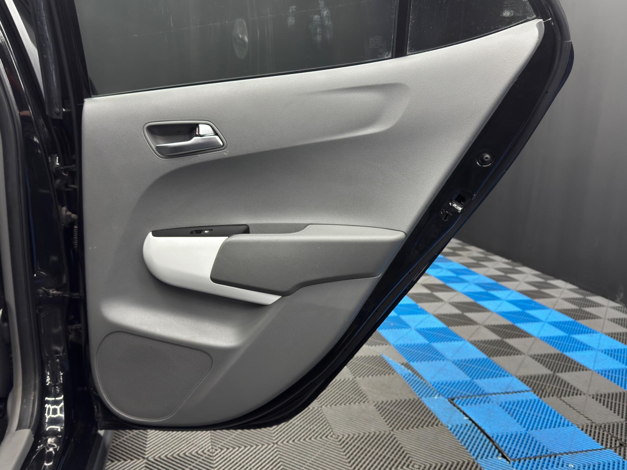 Kia Picanto view 35