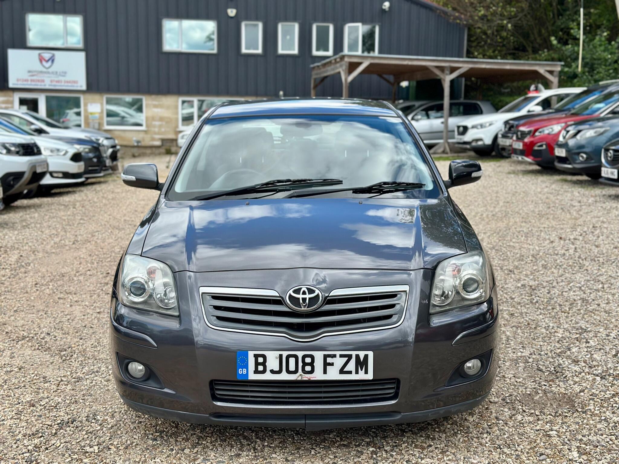 Toyota Avensis view 5