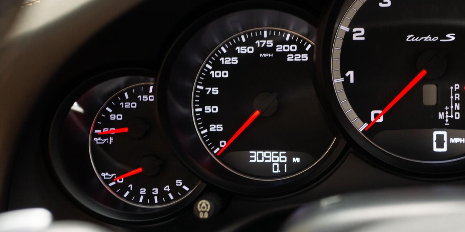 Porsche 911 view 37