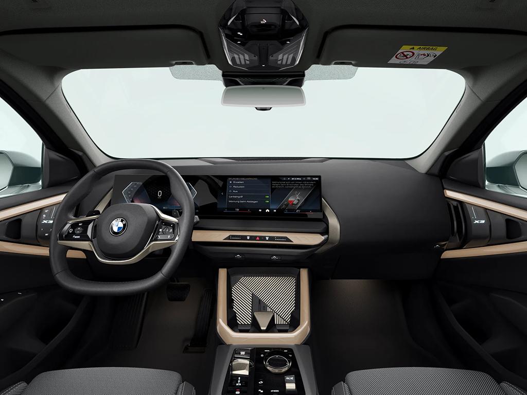 BMW X3 view 6