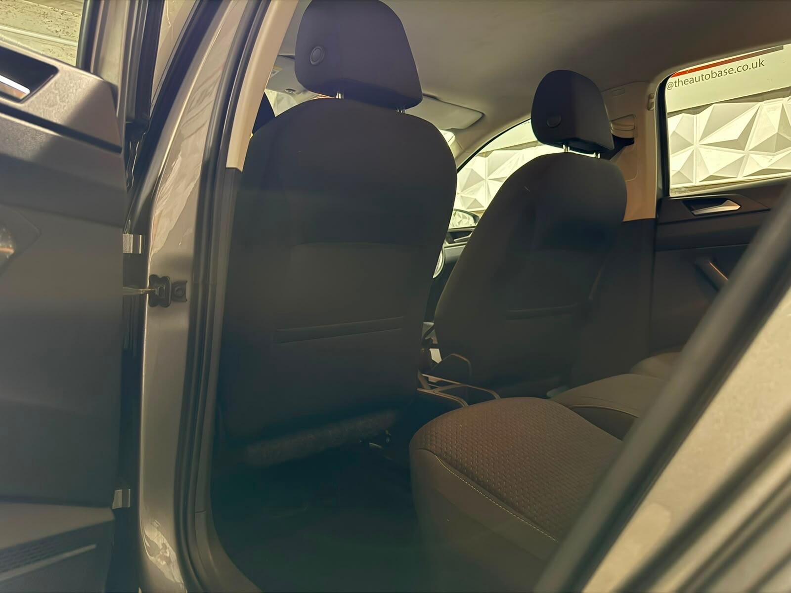 Volkswagen Polo view 26