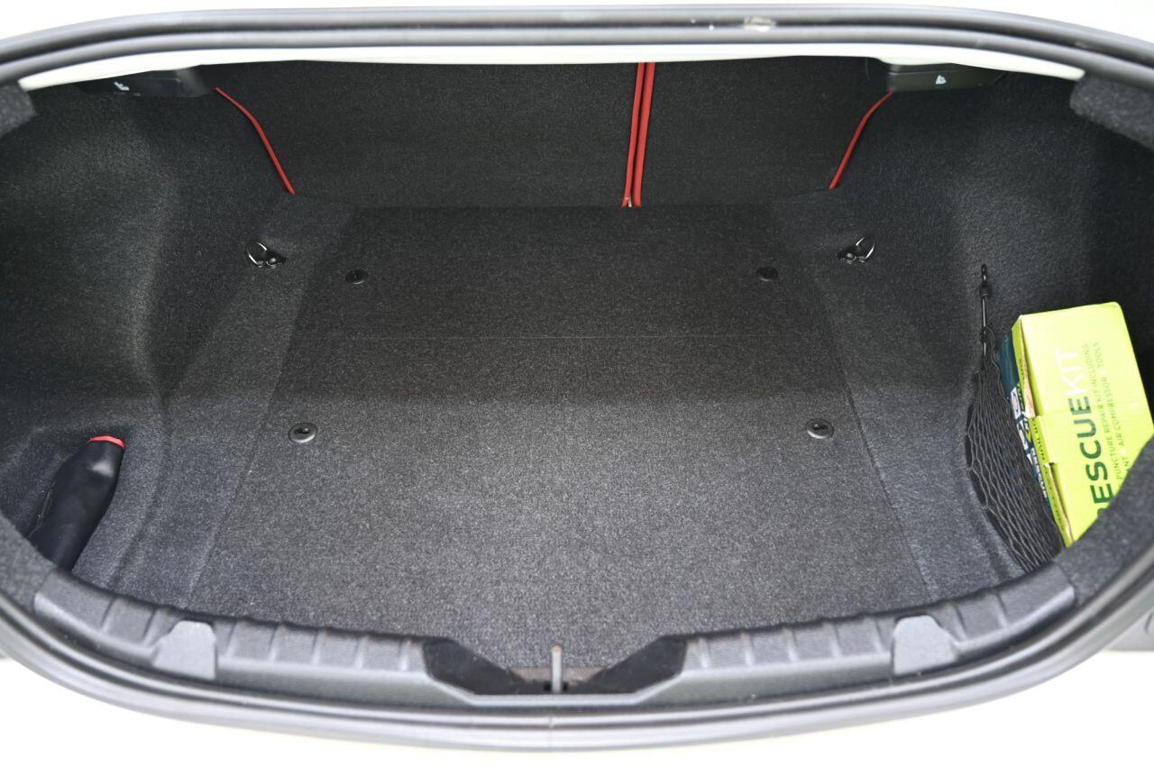 BMW 2 Series view 8