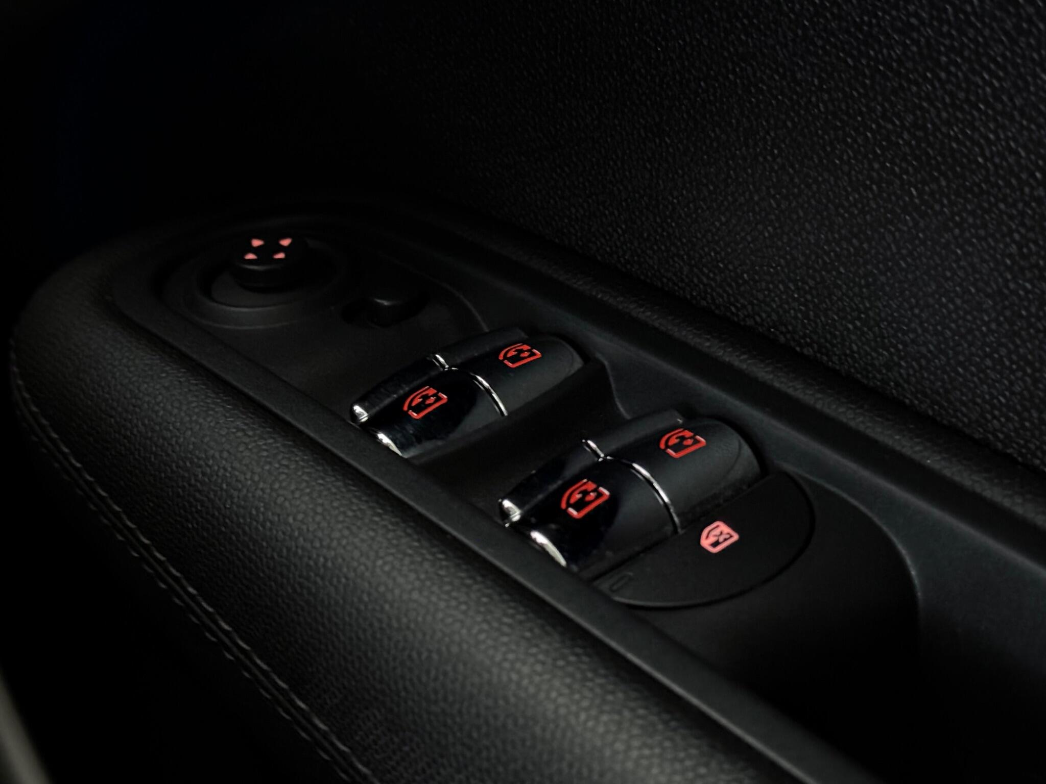 Mini Countryman view 16