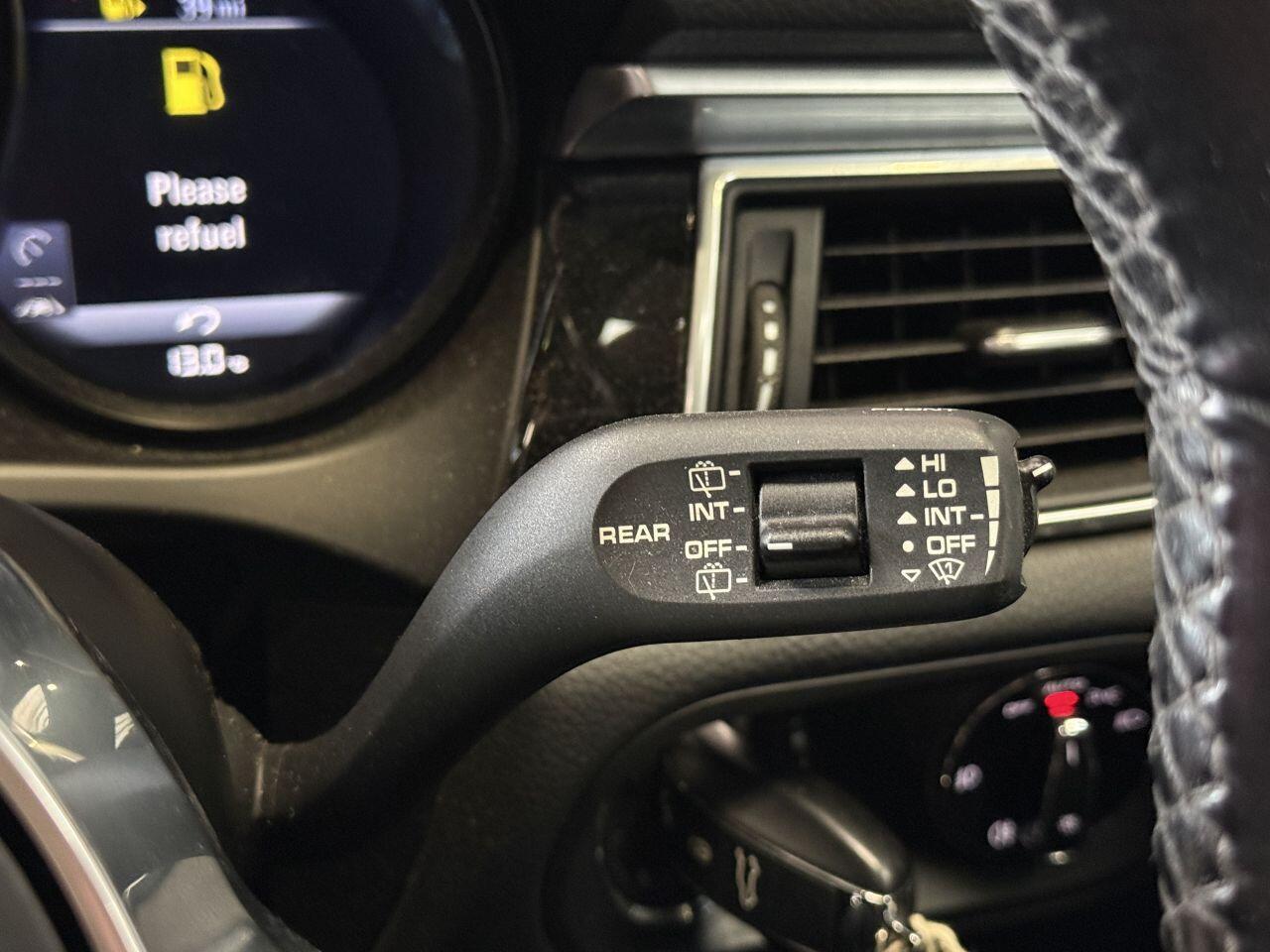 Porsche Macan view 41