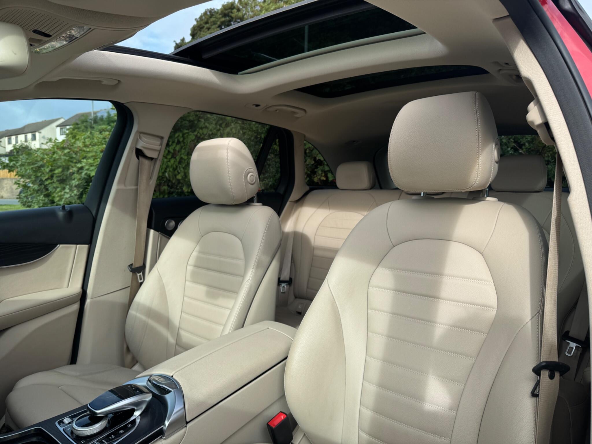 Mercedes-Benz GLC view 24