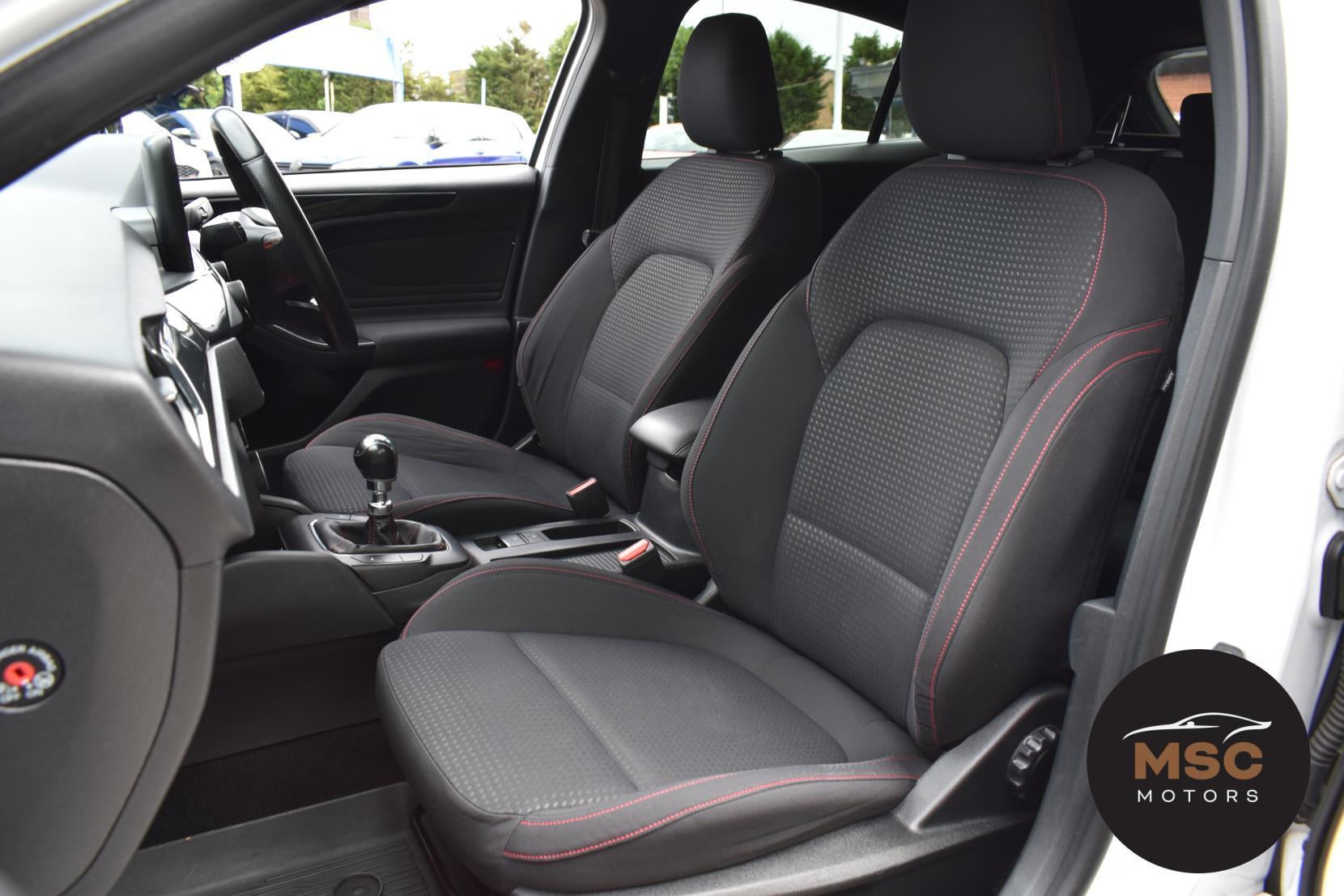 Ford Focus view 34