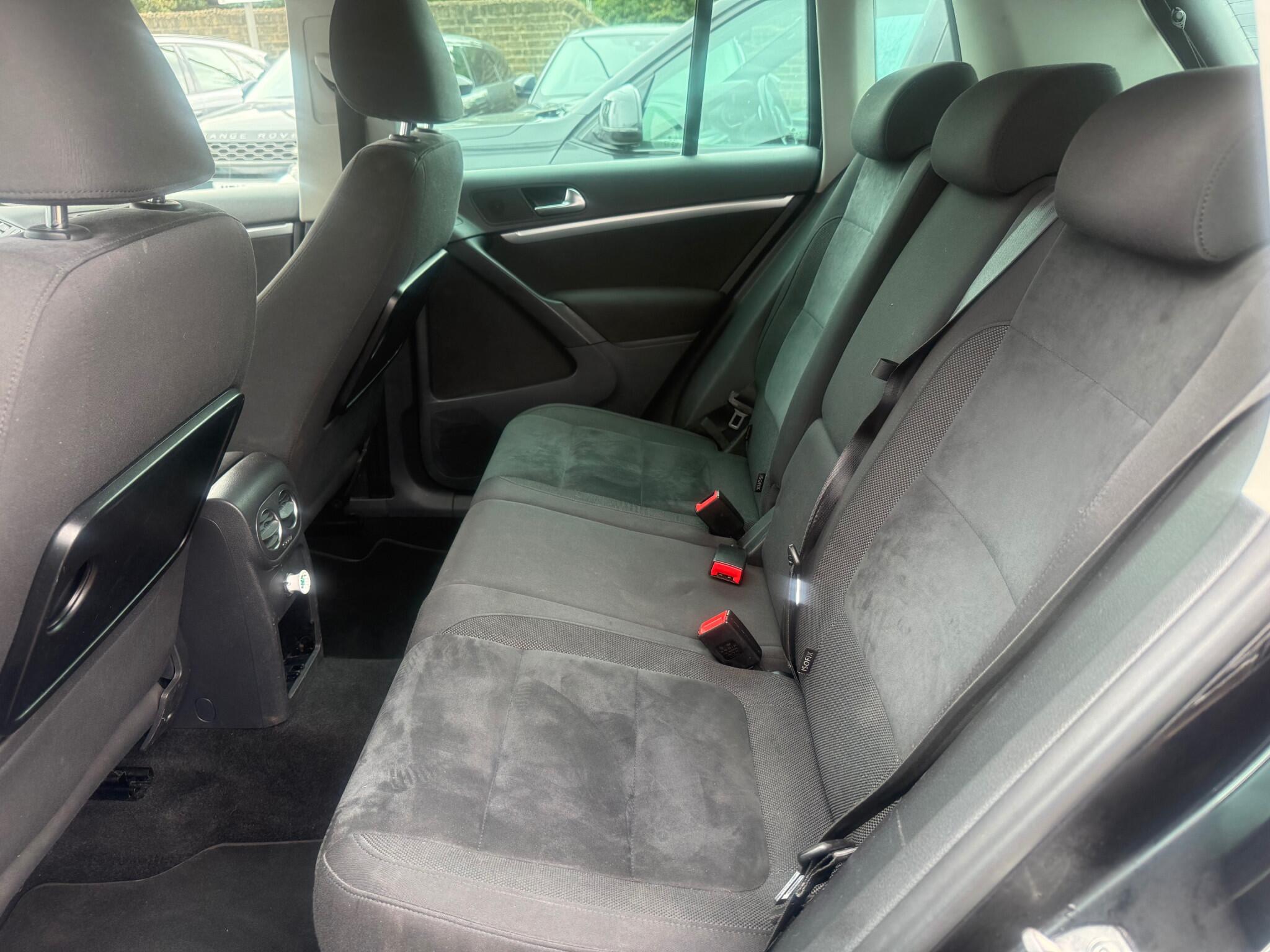 Volkswagen Tiguan view 15