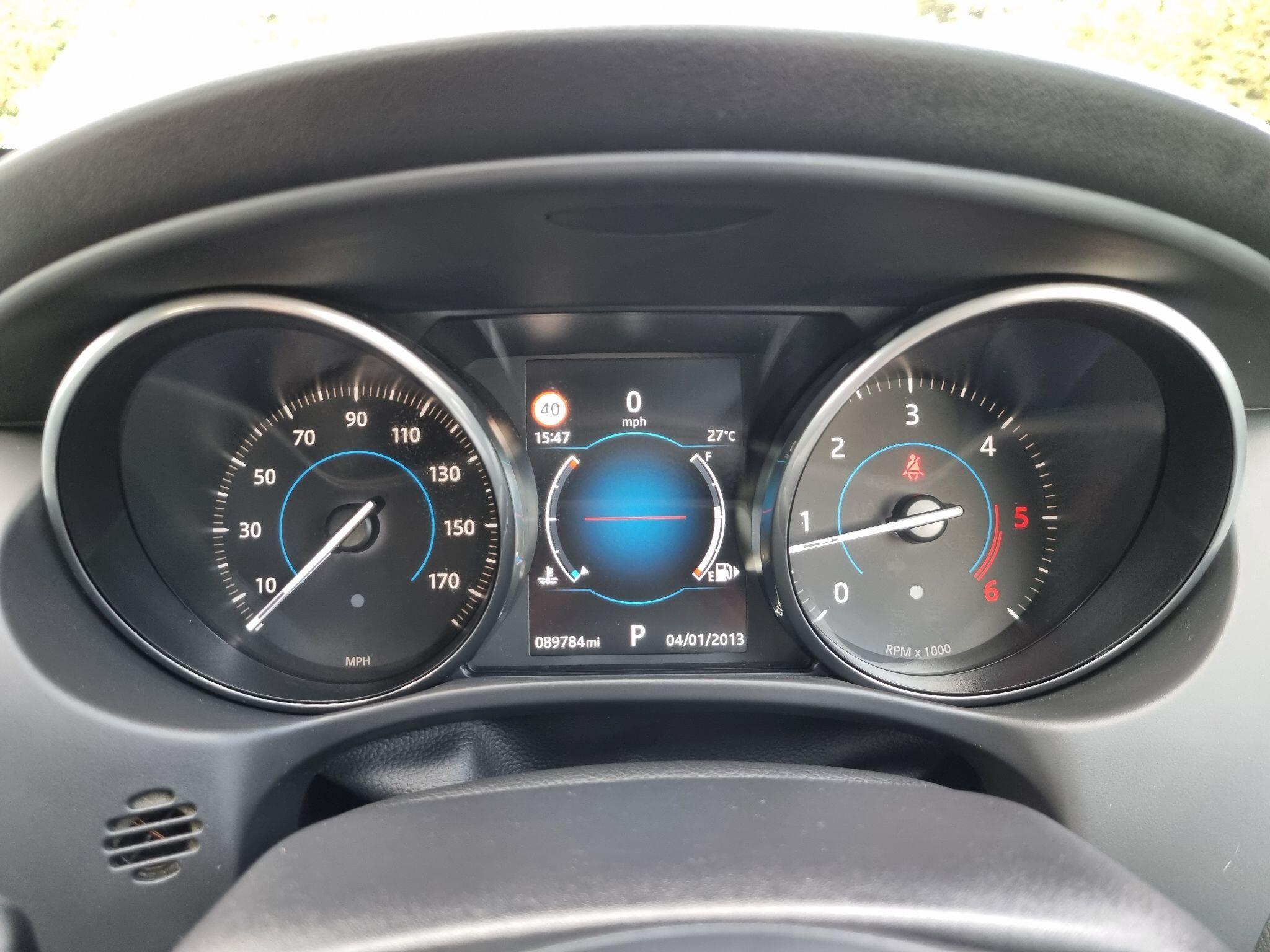 Jaguar Xe view 74