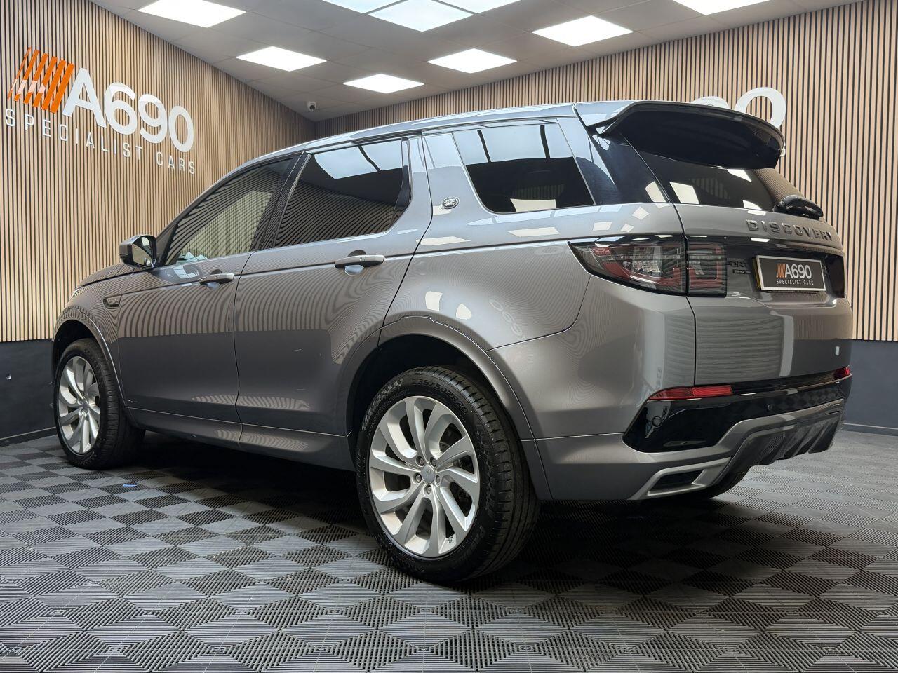 Land Rover Discovery Sport view 5